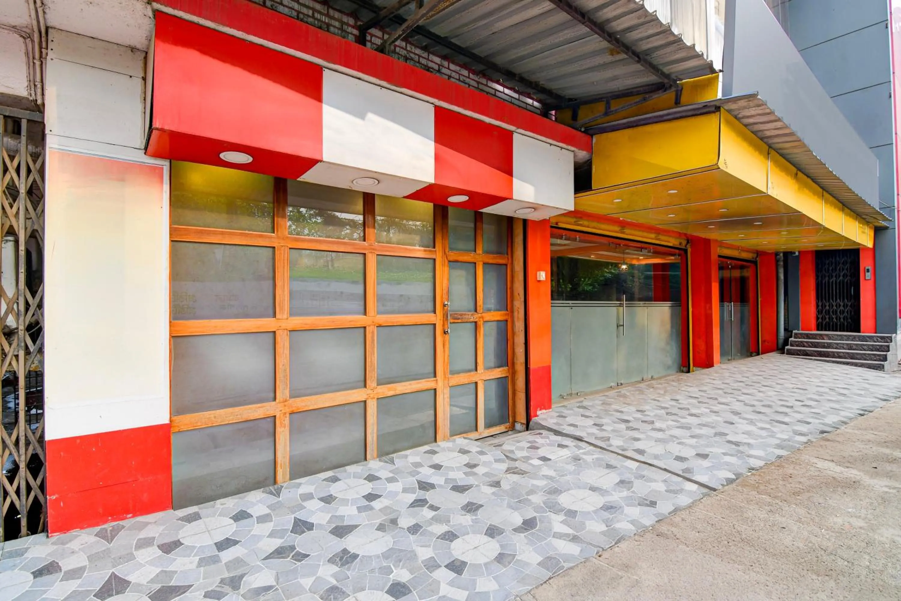 Facade/entrance in Super Collection O NSCB Airport Kolkata Formerly Red Stone