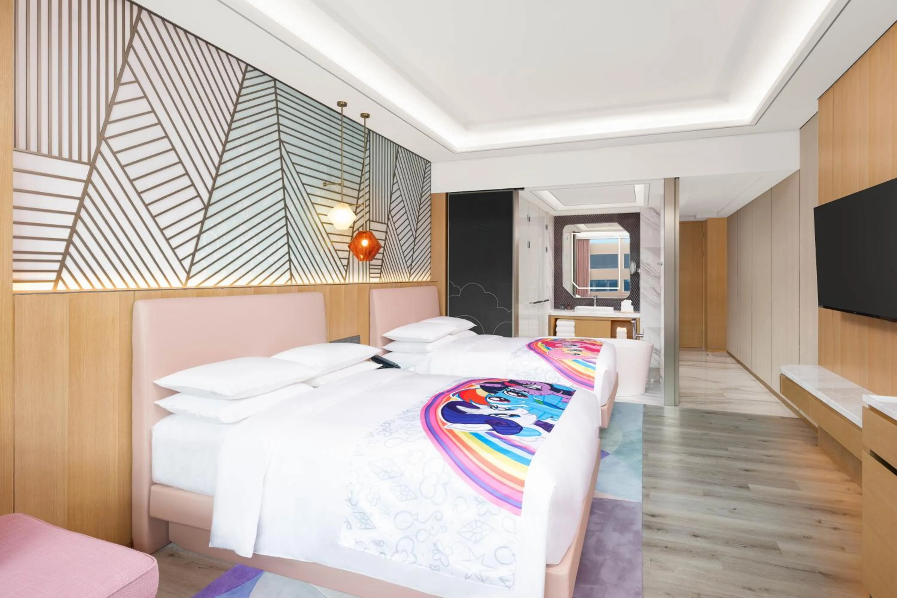 Bed in Shanghai Marriott Hotel Pudong South