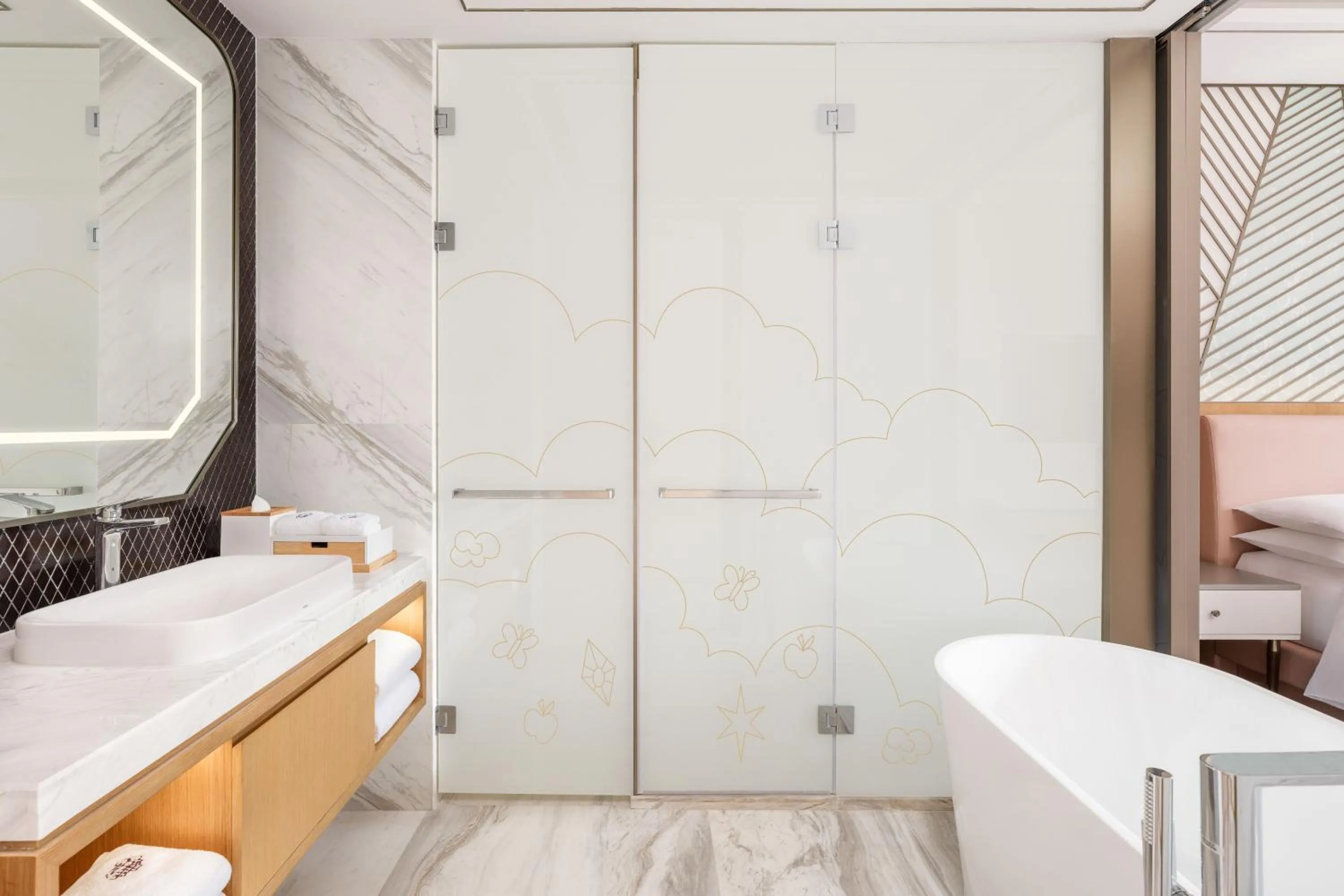 Shower in Shanghai Marriott Hotel Pudong South