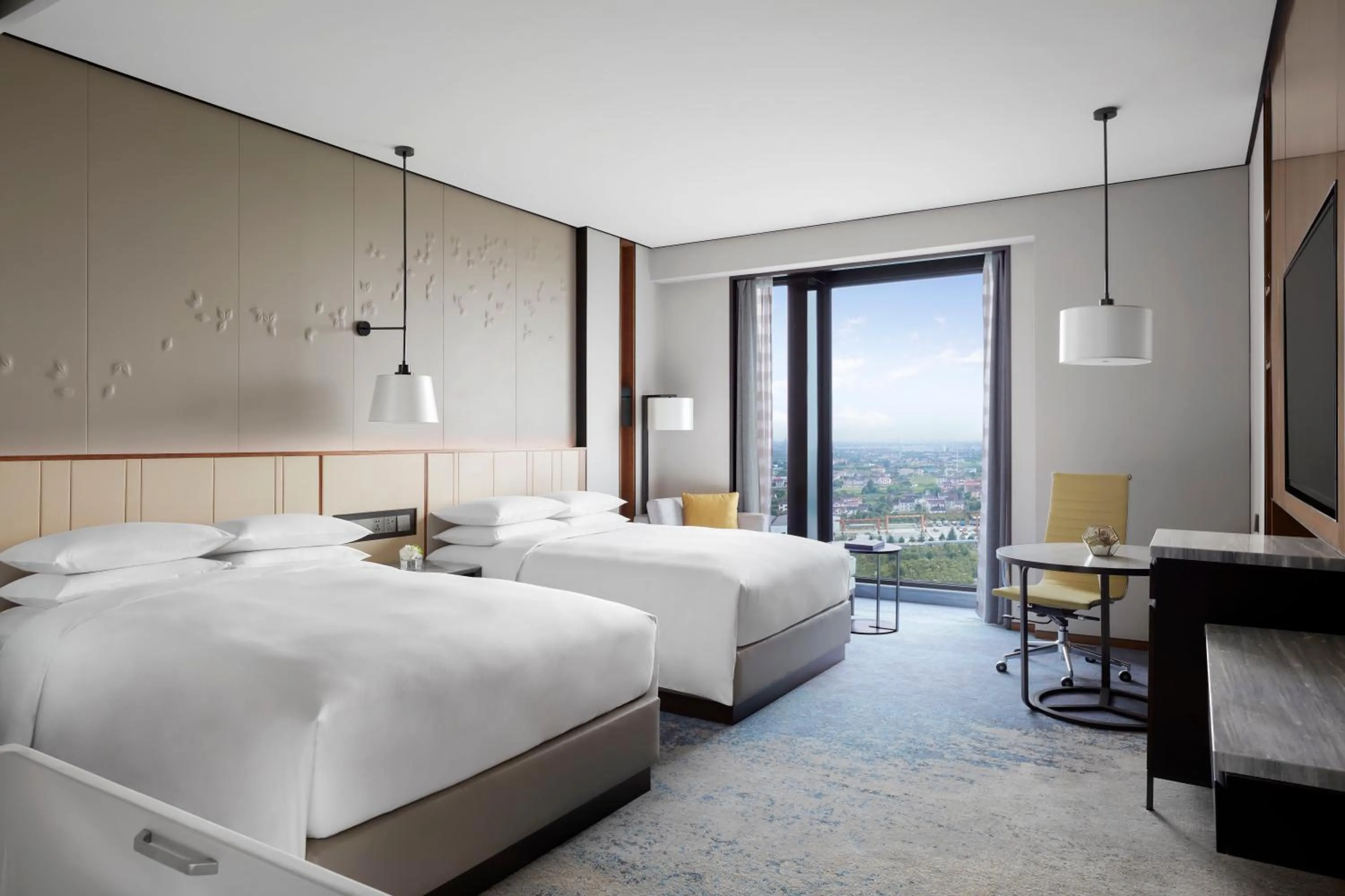 Bedroom, Bed in Shanghai Marriott Hotel Pudong South