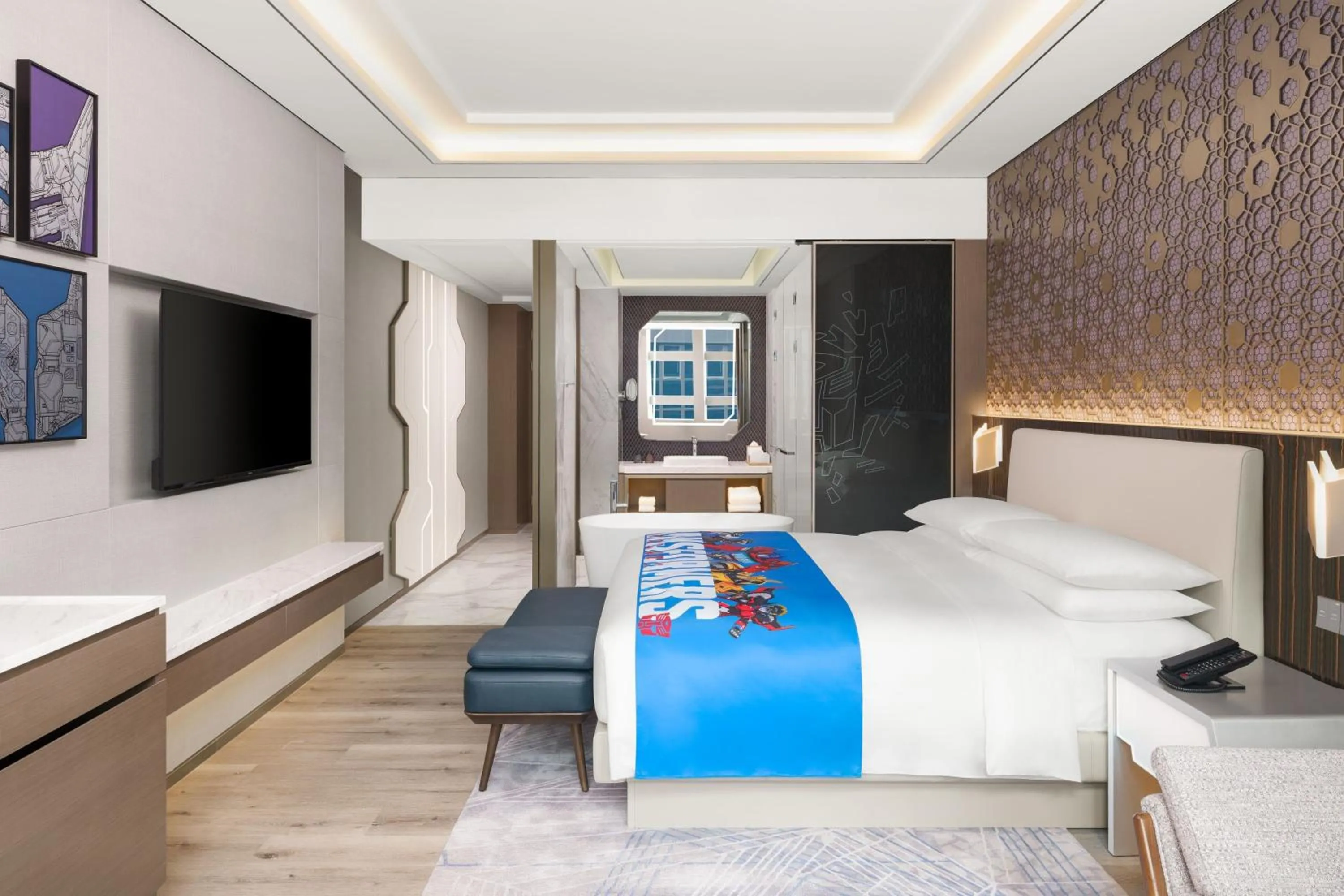 Photo of the whole room, Bed in Shanghai Marriott Hotel Pudong South