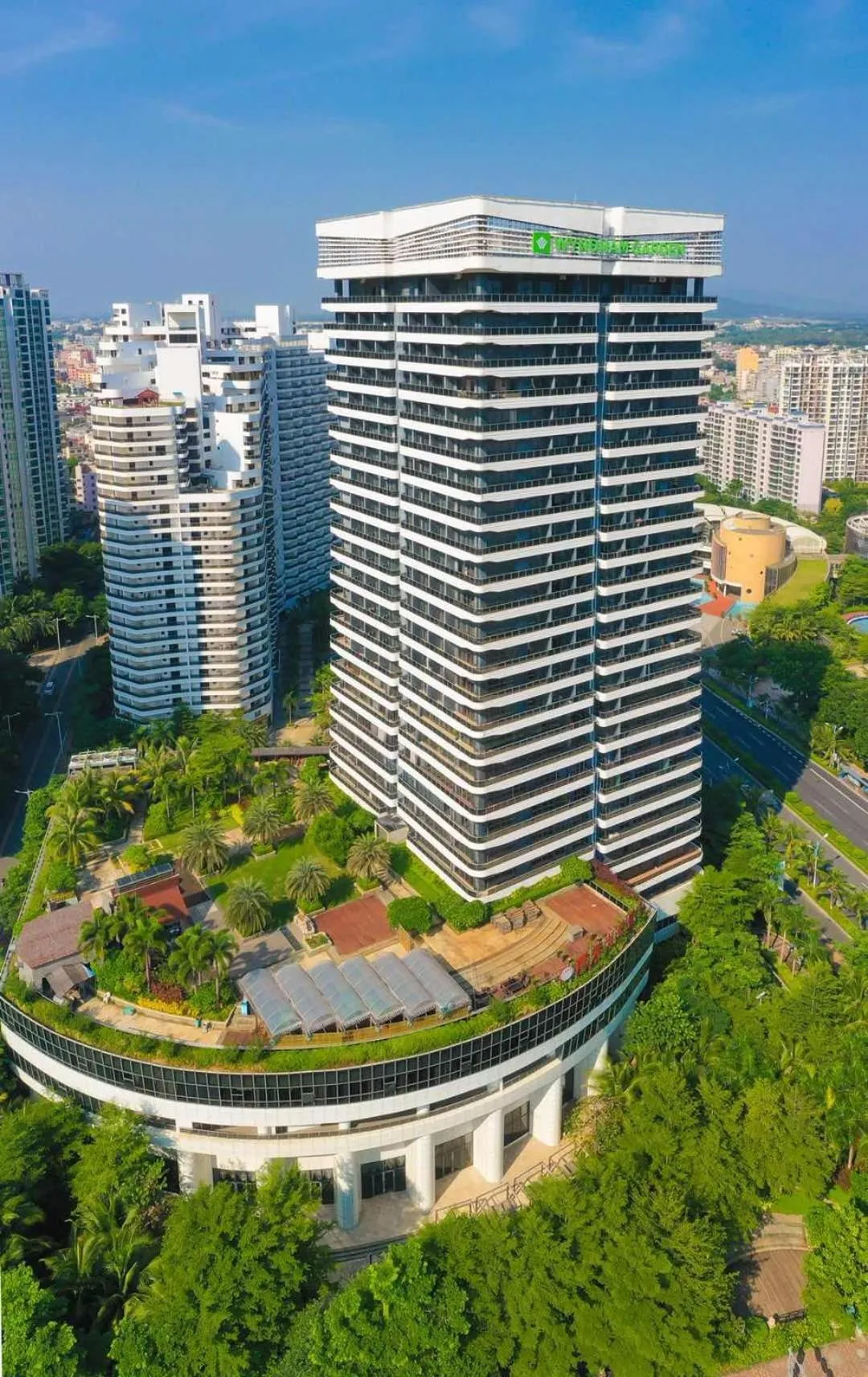 Property building in Wyndham Garden Lingshui