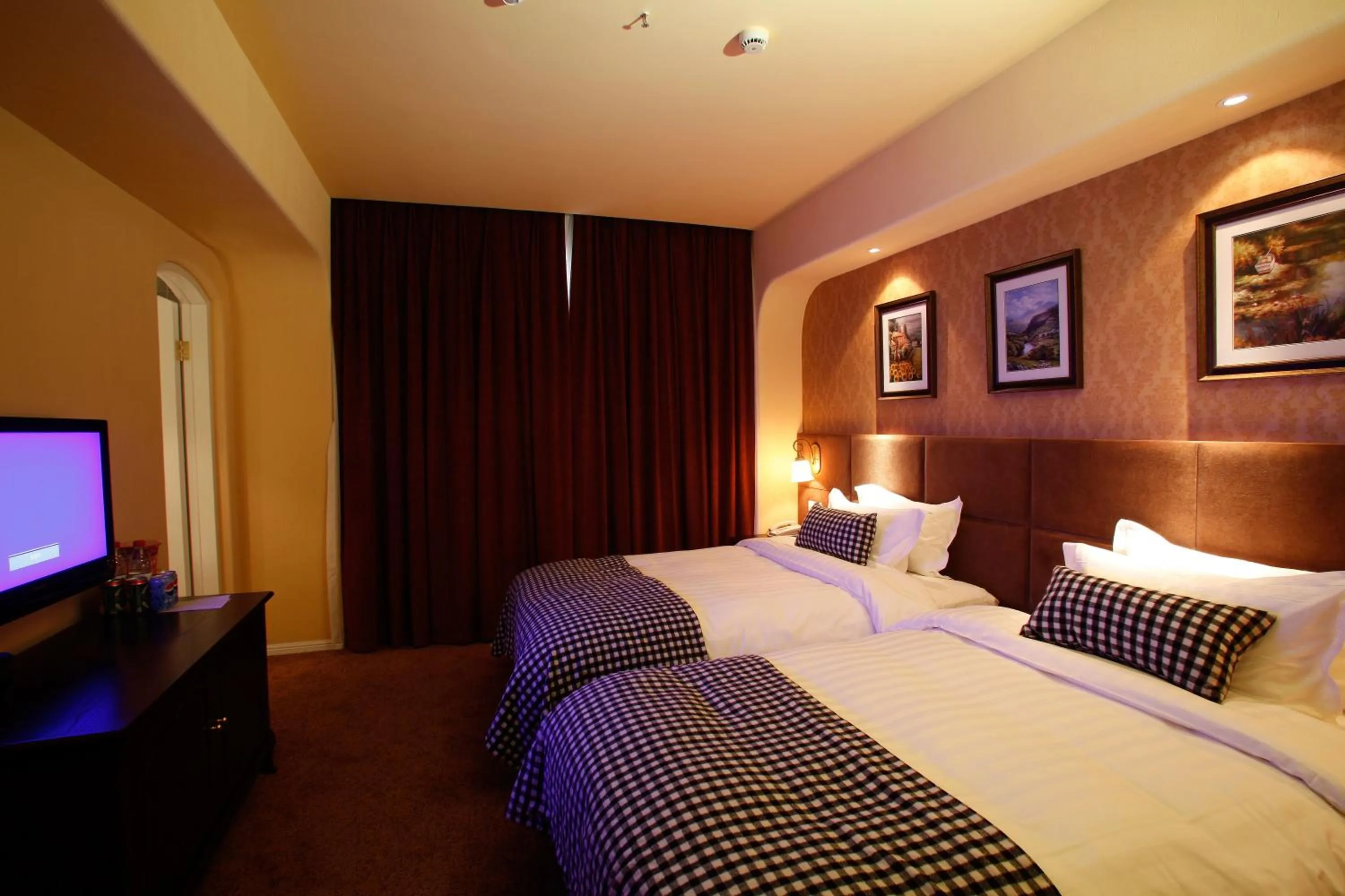 Decorative detail, Bed in Aoting Garden Hotel