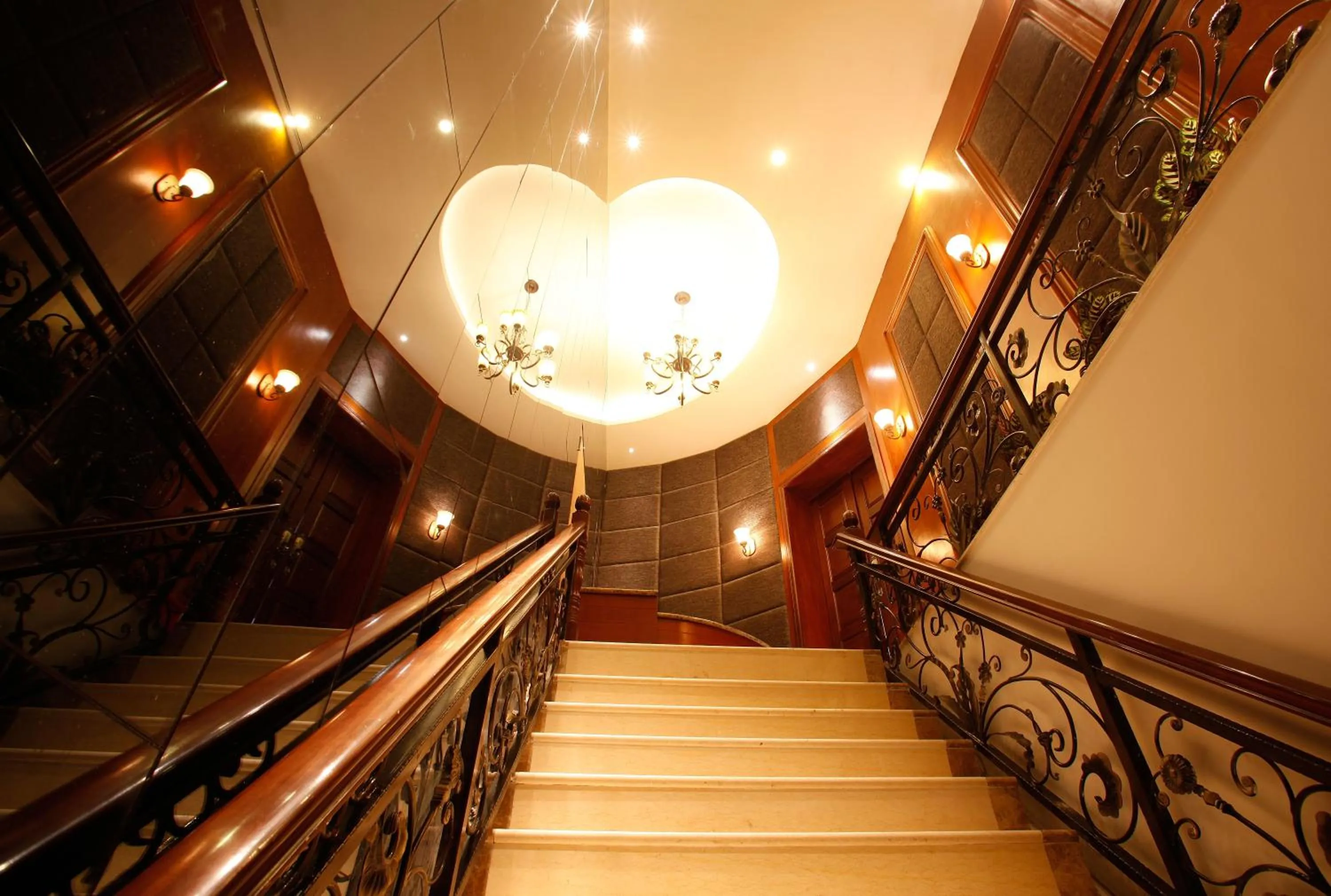 Facade/entrance in Aoting Garden Hotel