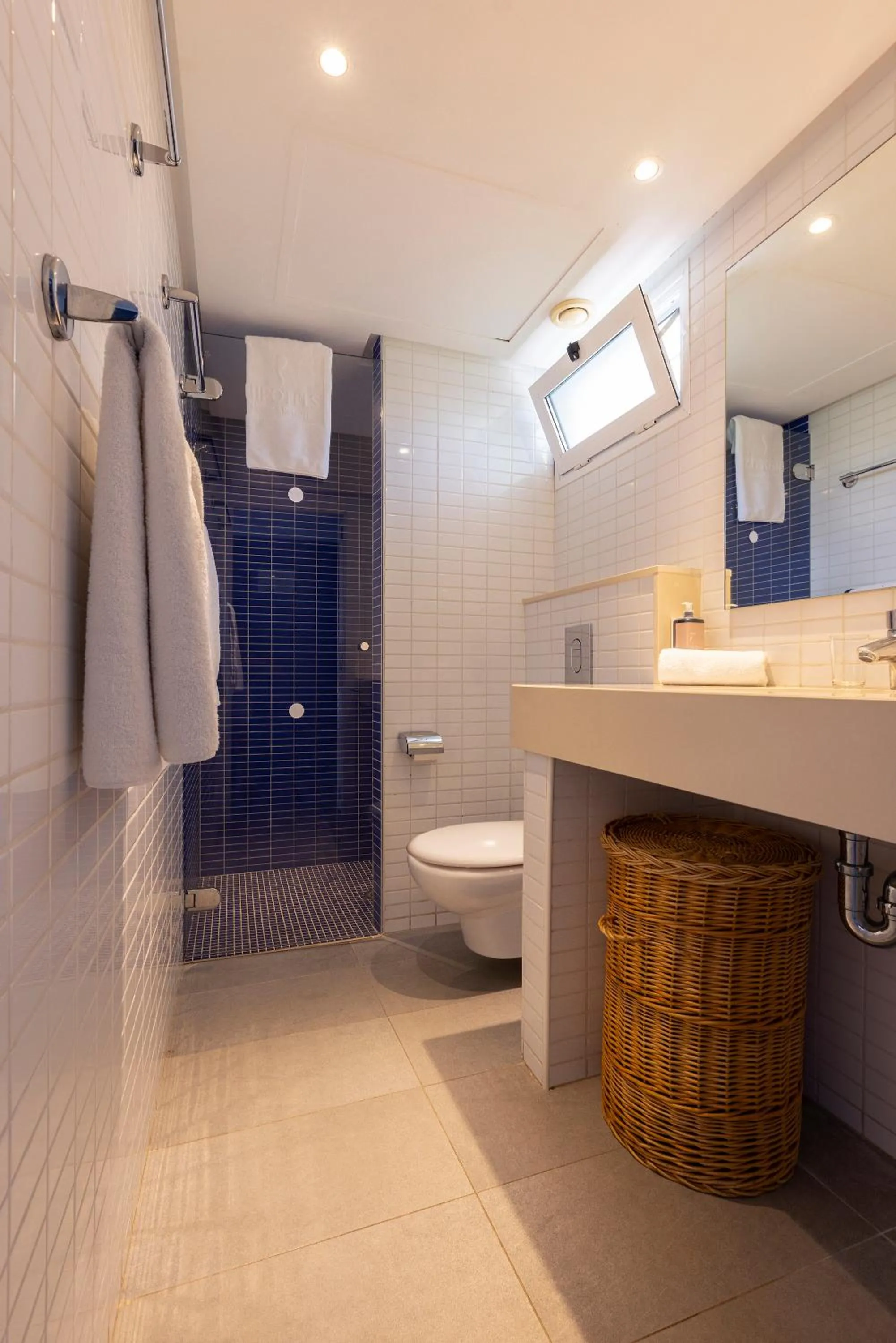 Bathroom in Hipotels Apartamentos Cala Bona