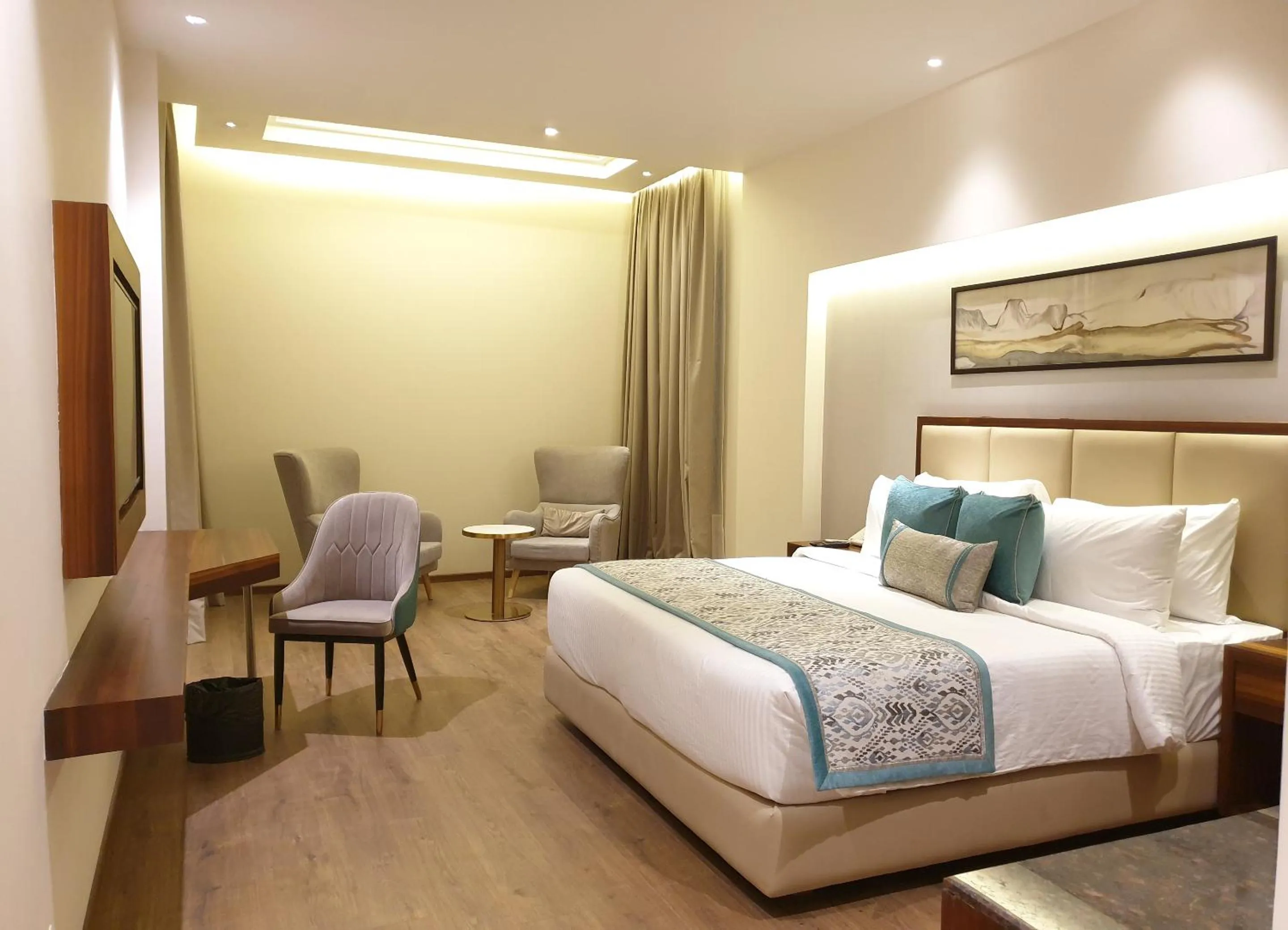 Bedroom, Bed in Geeta Sarovar Portico, Panipat