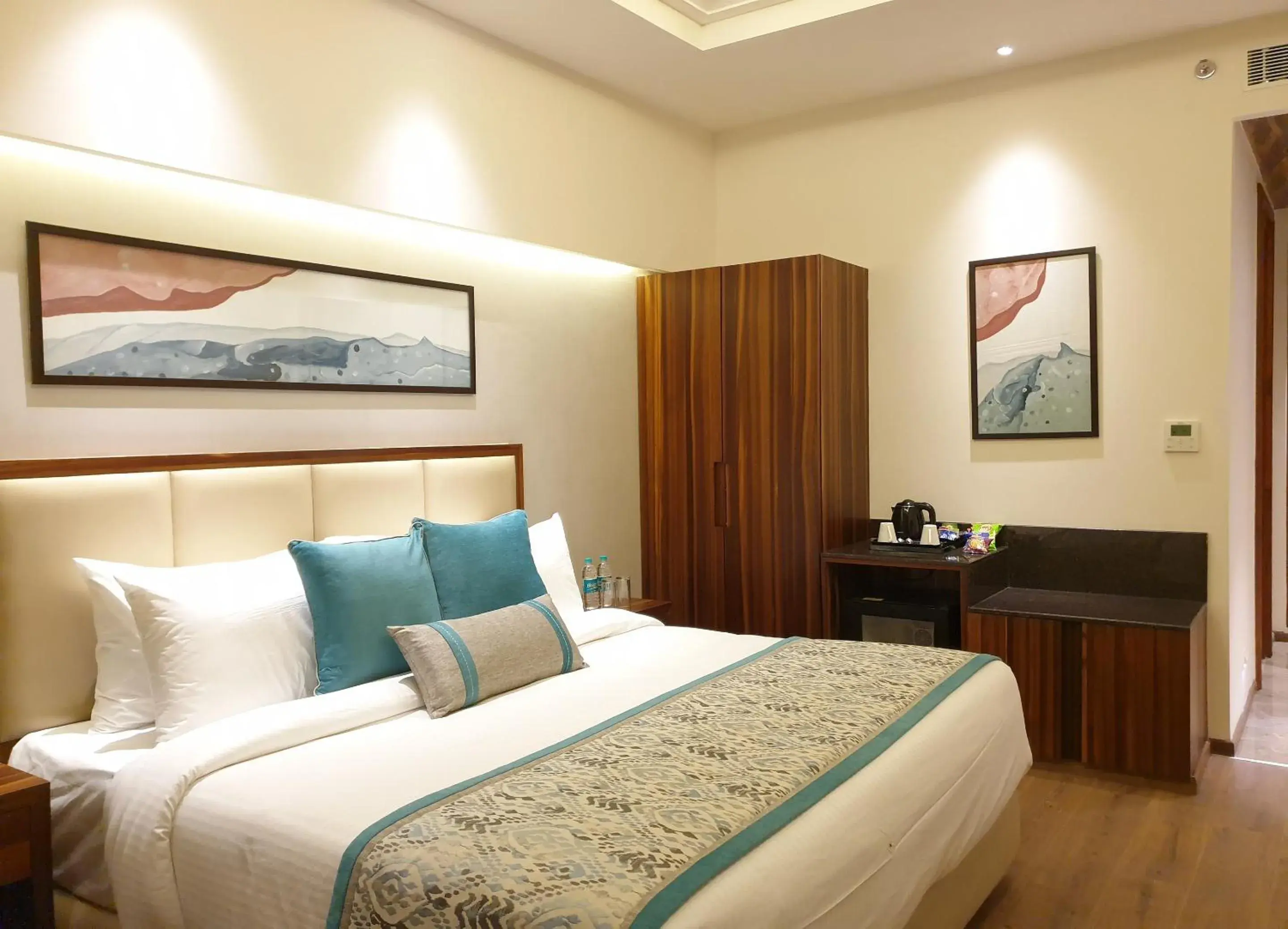 Deluxe Double Room in Geeta Sarovar Portico, Panipat Deluxe Double Room in Geeta Sarovar Portico, Panipat