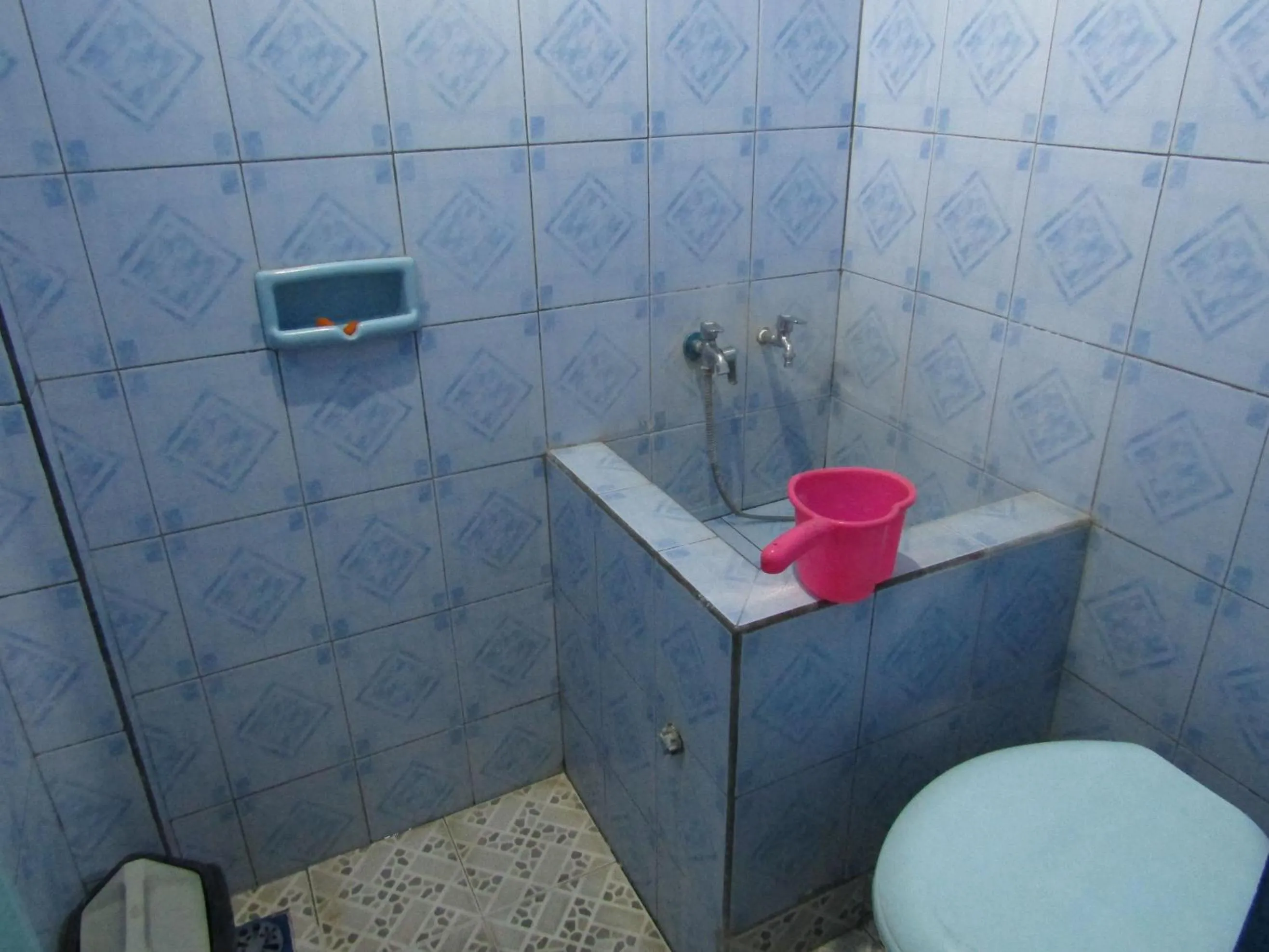 Bathroom in Penginapan Melati Sarangan