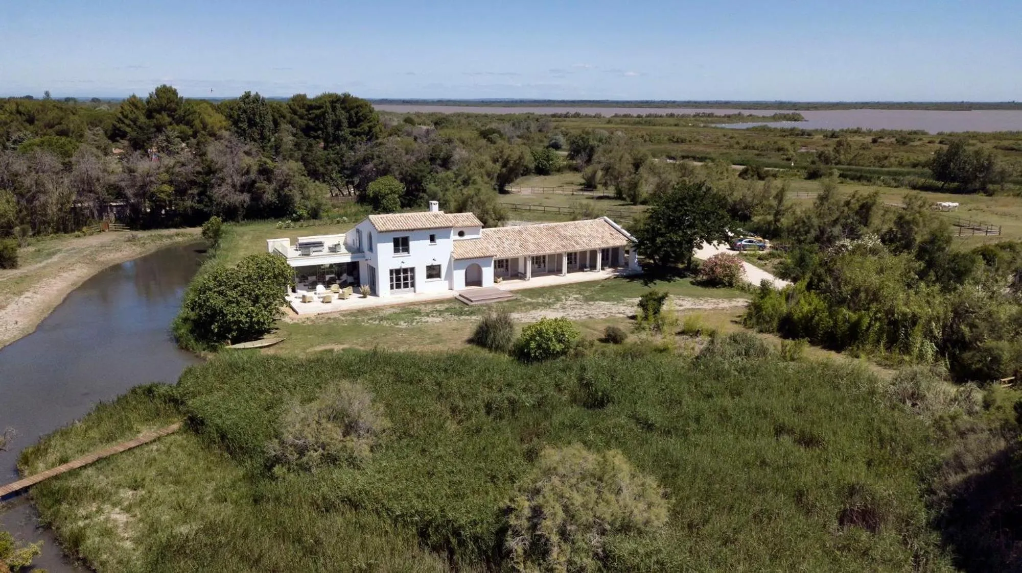 Property building in Mas du Couvin, maison d'hôtes en Camargue