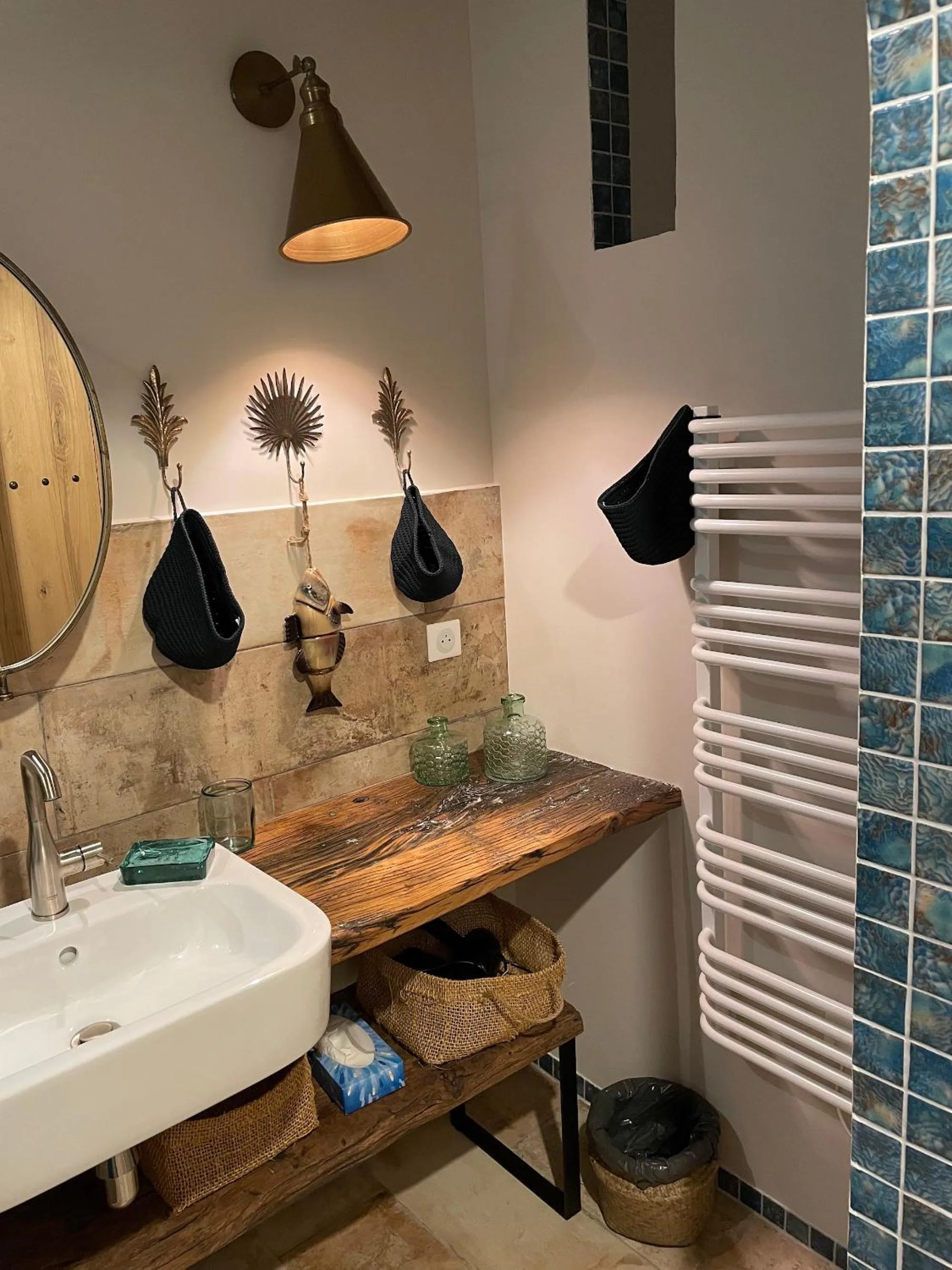 Bathroom in Mas du Couvin, maison d'hôtes en Camargue