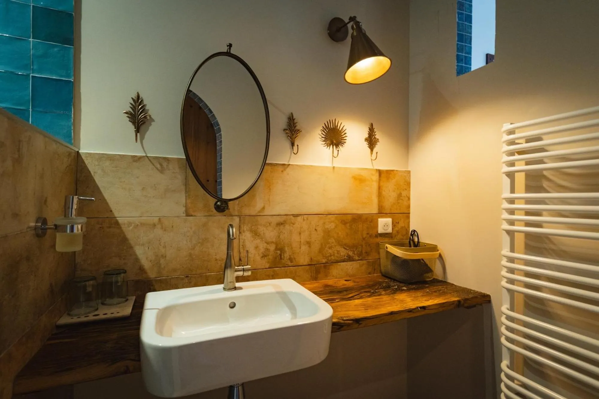 Bathroom in Mas du Couvin, maison d'hôtes en Camargue