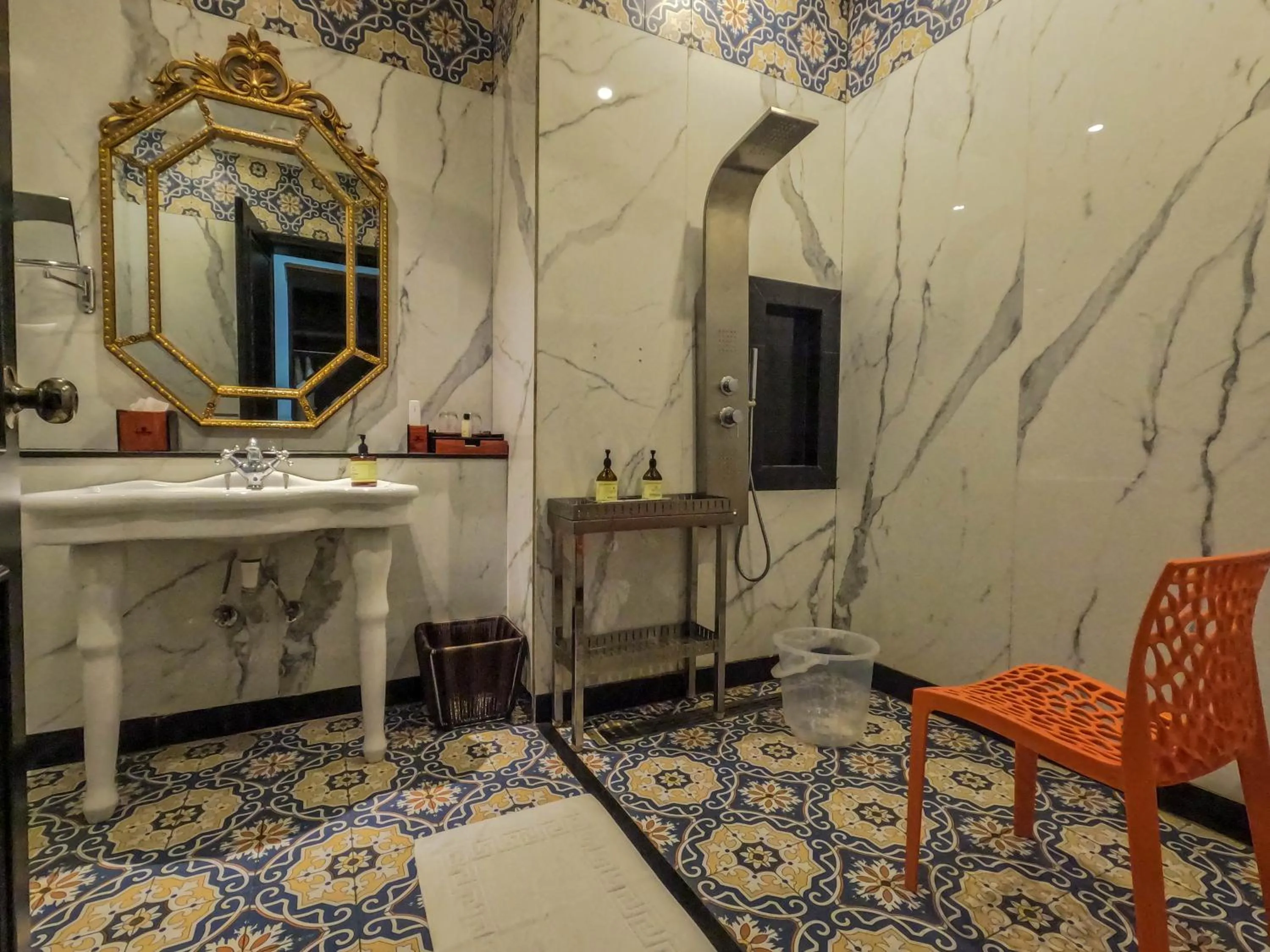 Bathroom in MAYFAIR Tea Resort