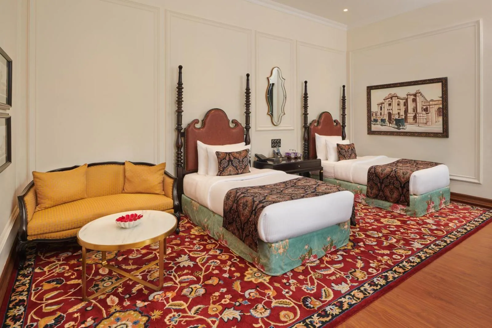 Bed in MAYFAIR Tea Resort