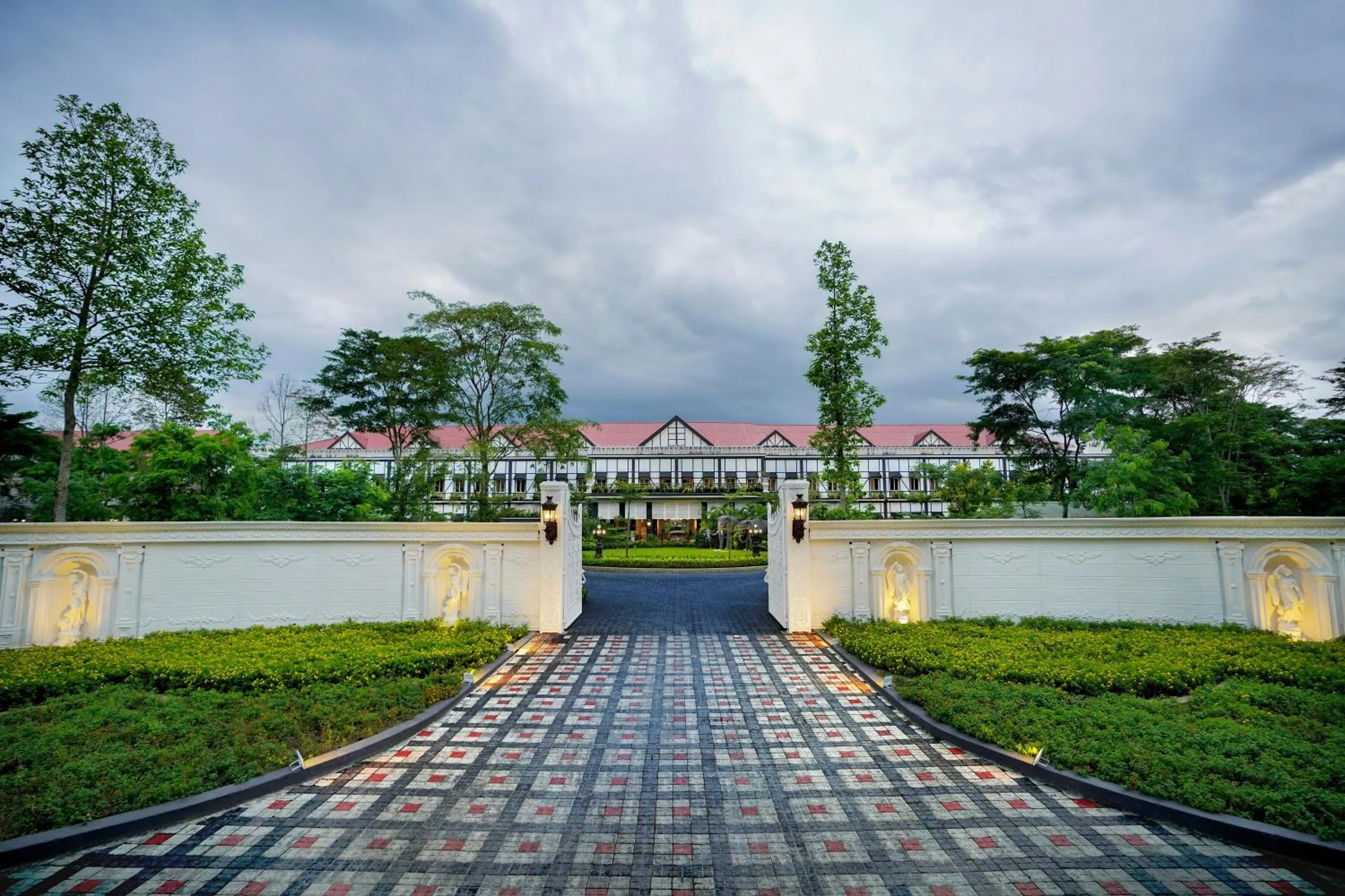 Property building in MAYFAIR Tea Resort