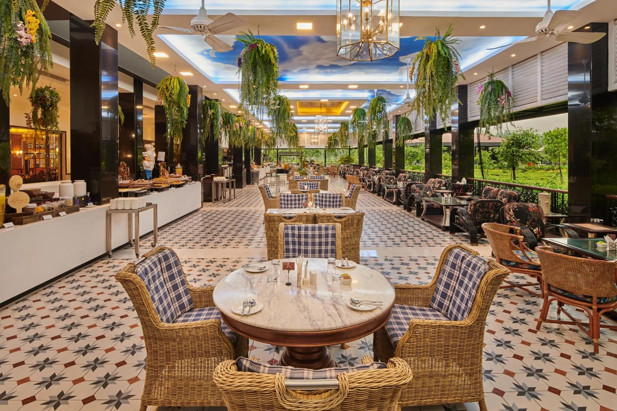 Restaurant/places to eat in MAYFAIR Tea Resort