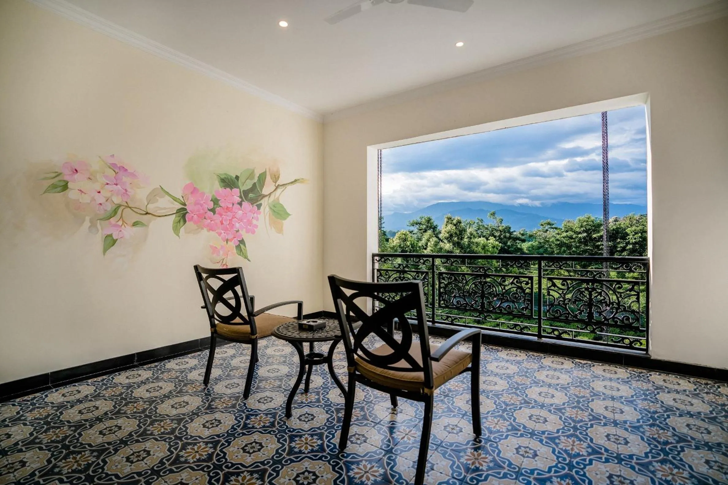 Balcony/Terrace in MAYFAIR Tea Resort