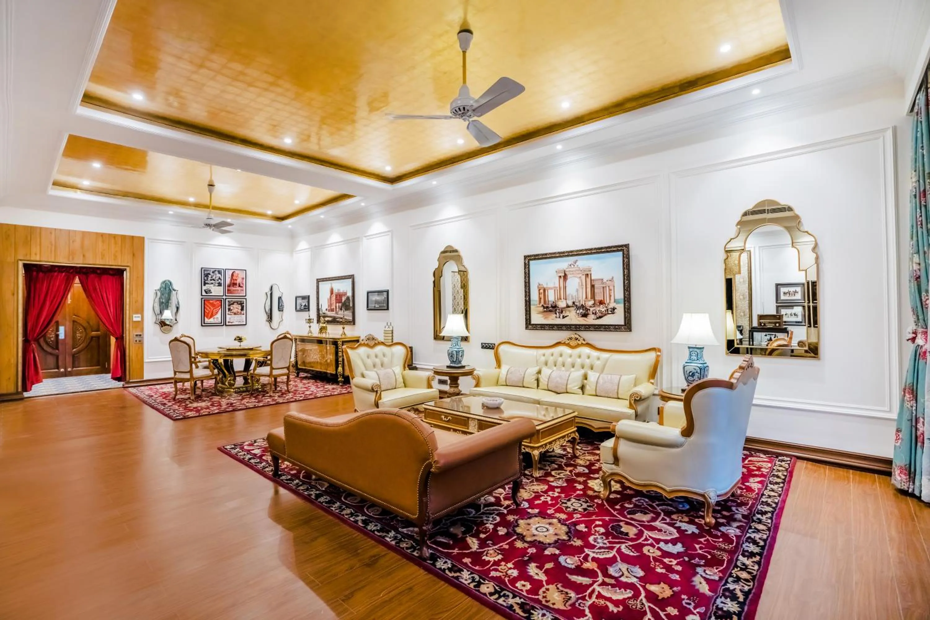 Living room in MAYFAIR Tea Resort