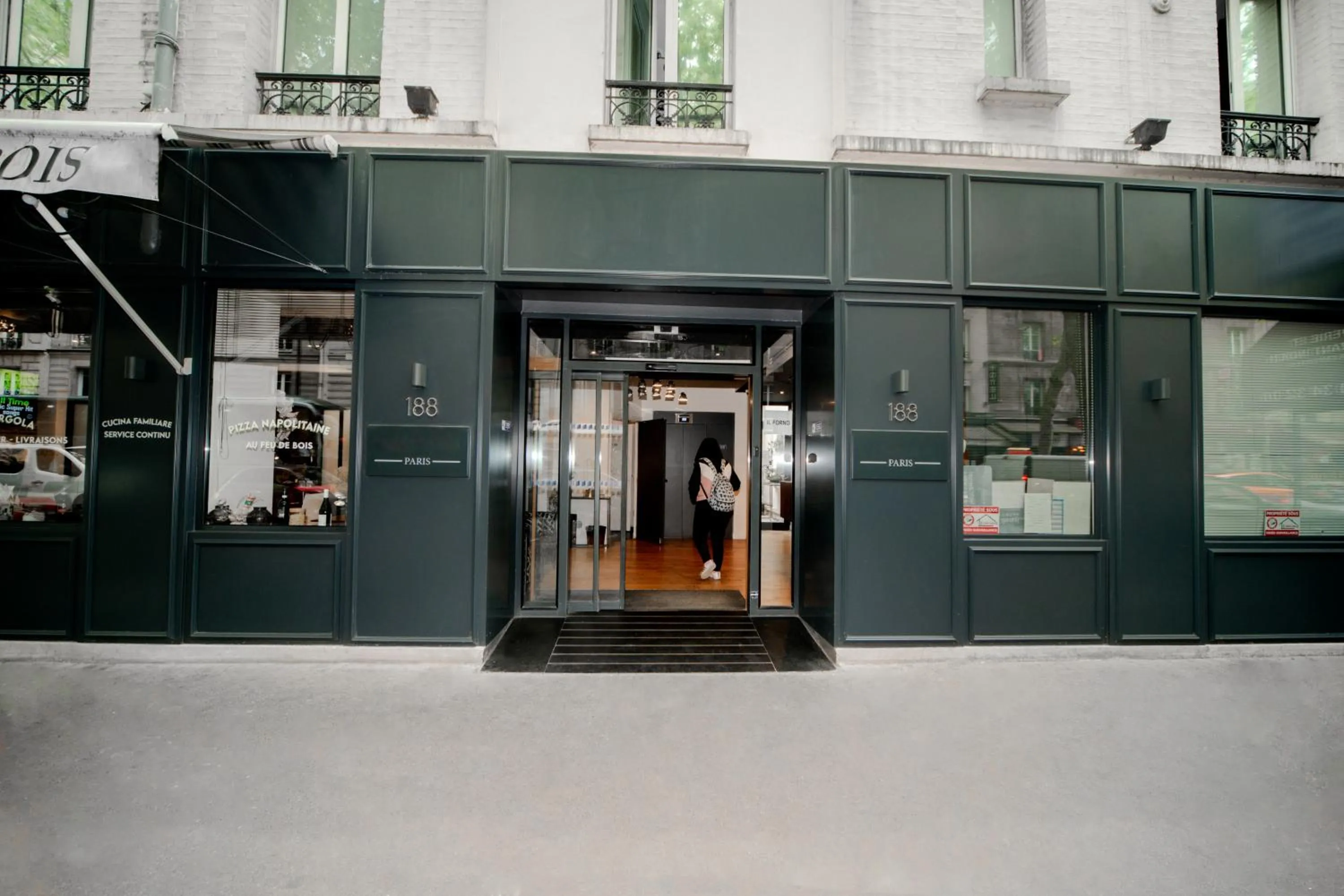 Facade/entrance in City Inn Paris