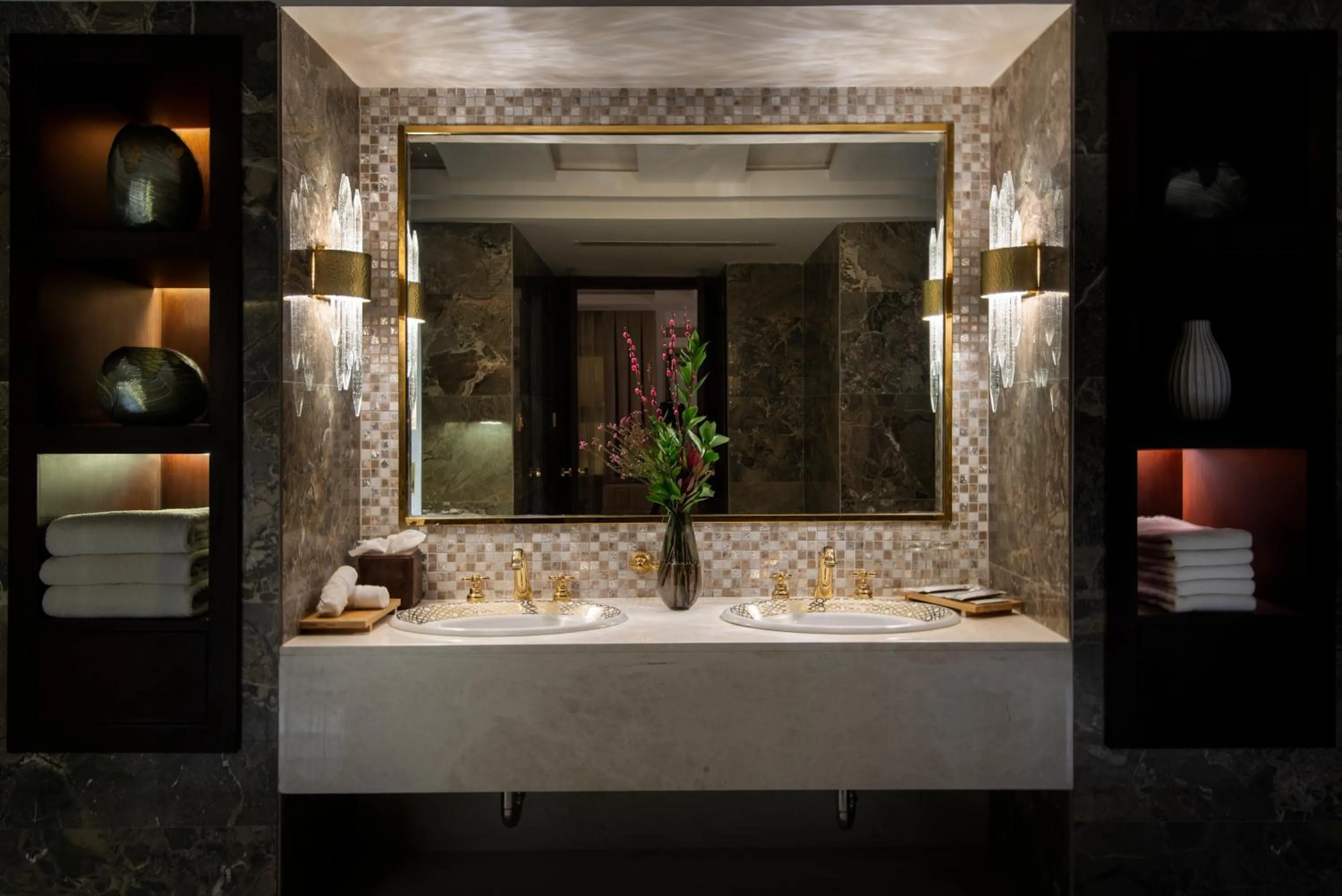 Bathroom in Vittori Palace Hotel and Residences