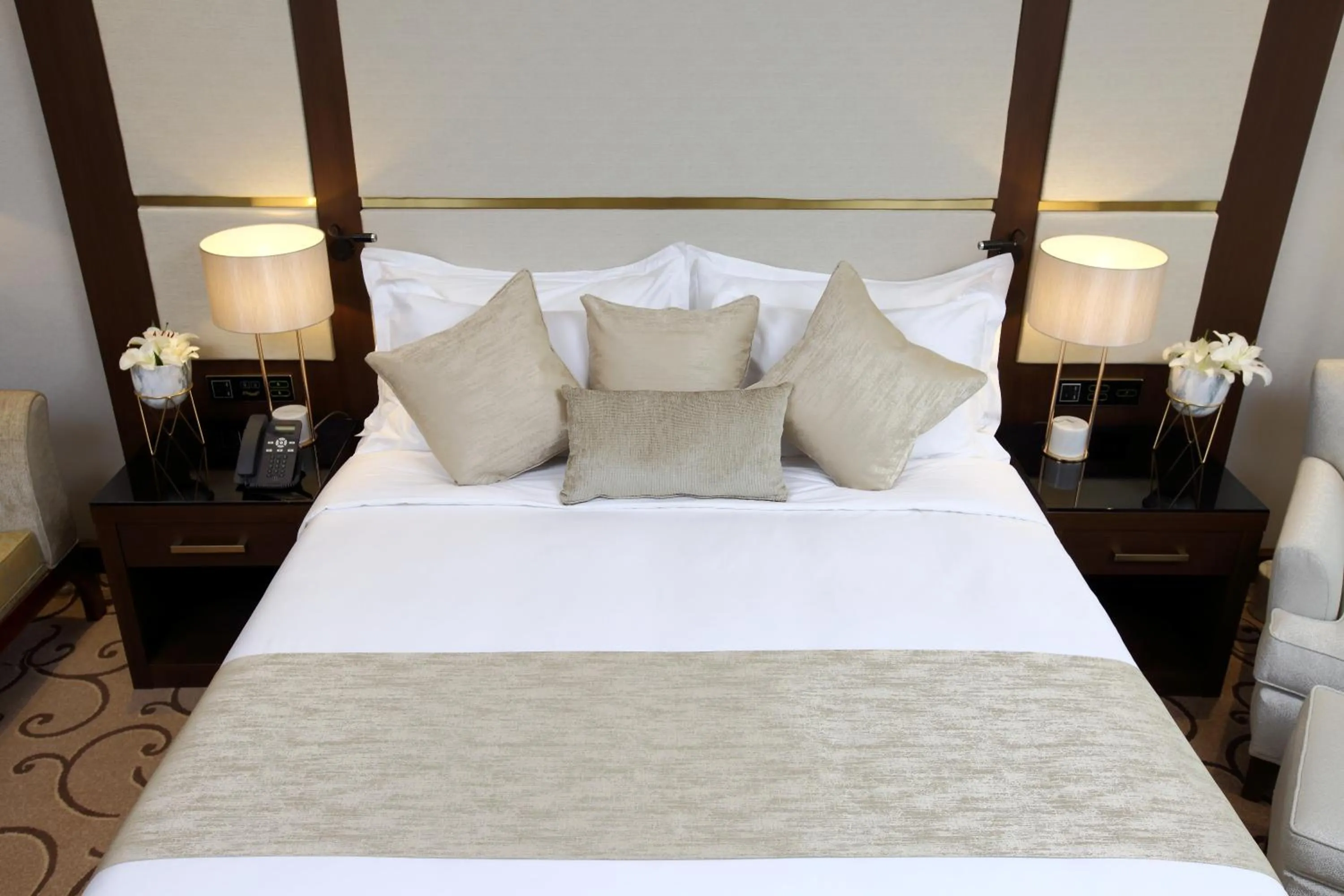 Bed in Vittori Palace Hotel and Residences