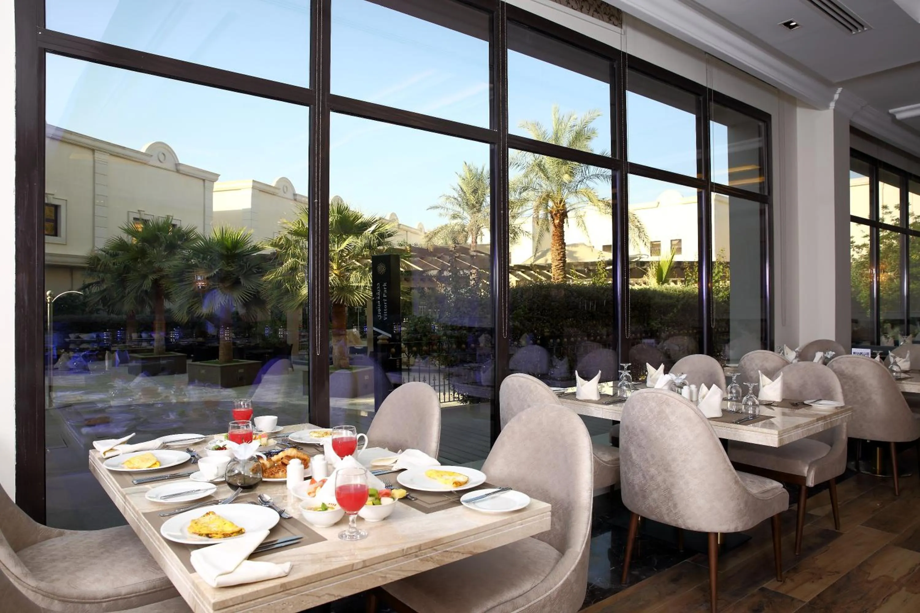 Restaurant/places to eat in Vittori Palace Hotel and Residences