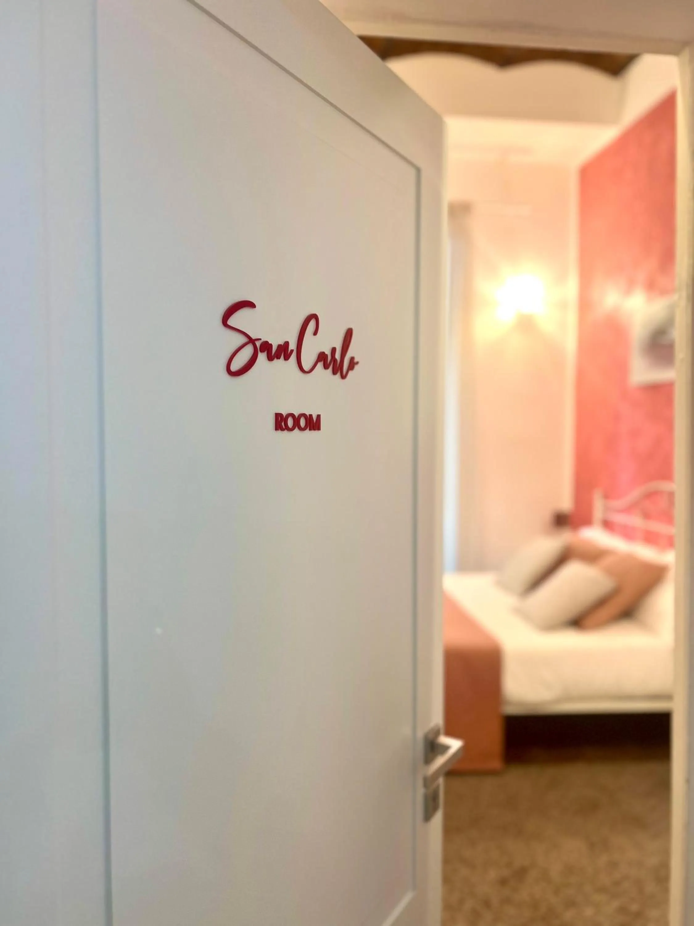 Bed in Suite Scarlatti