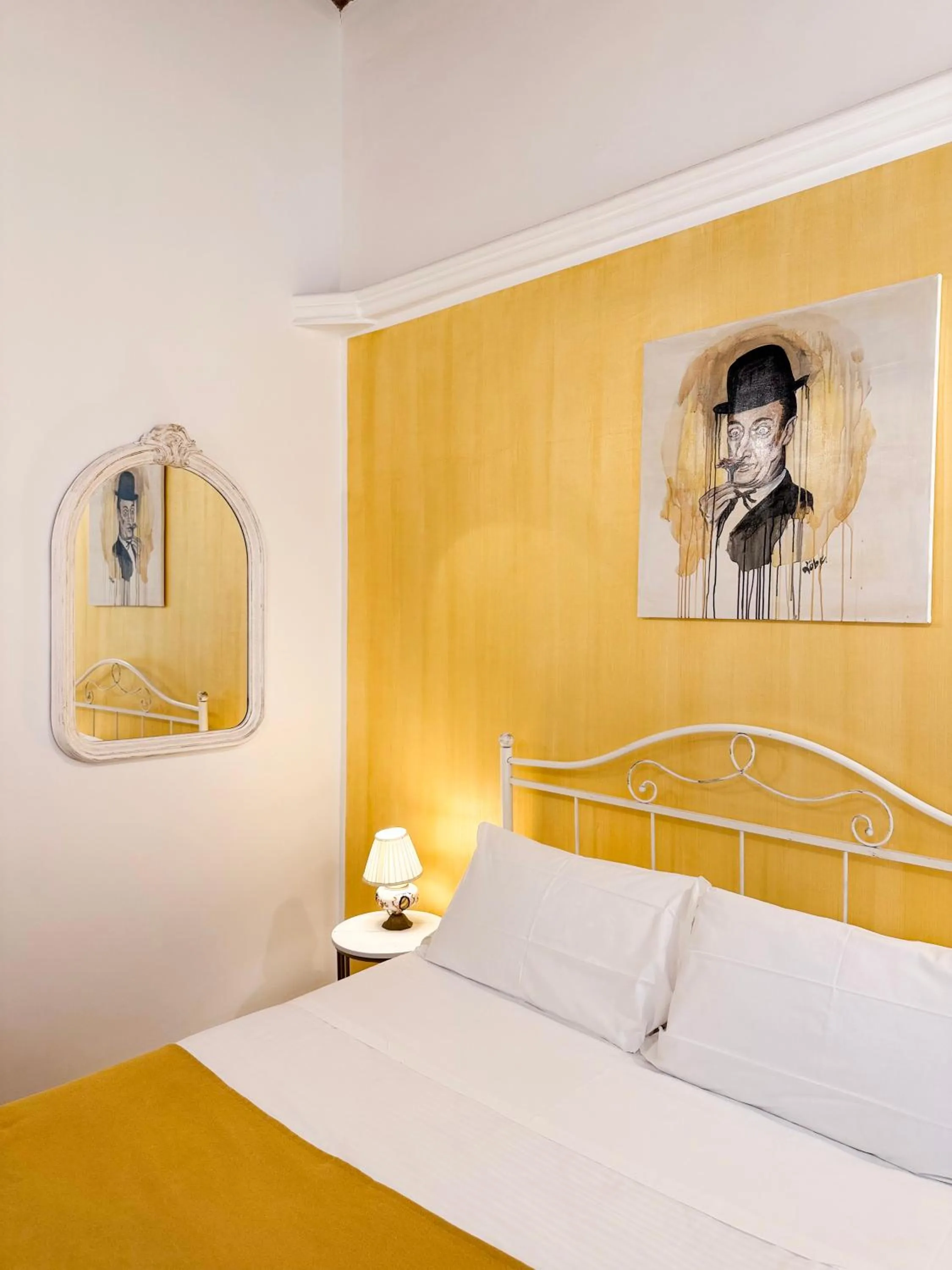 Bed in Suite Scarlatti