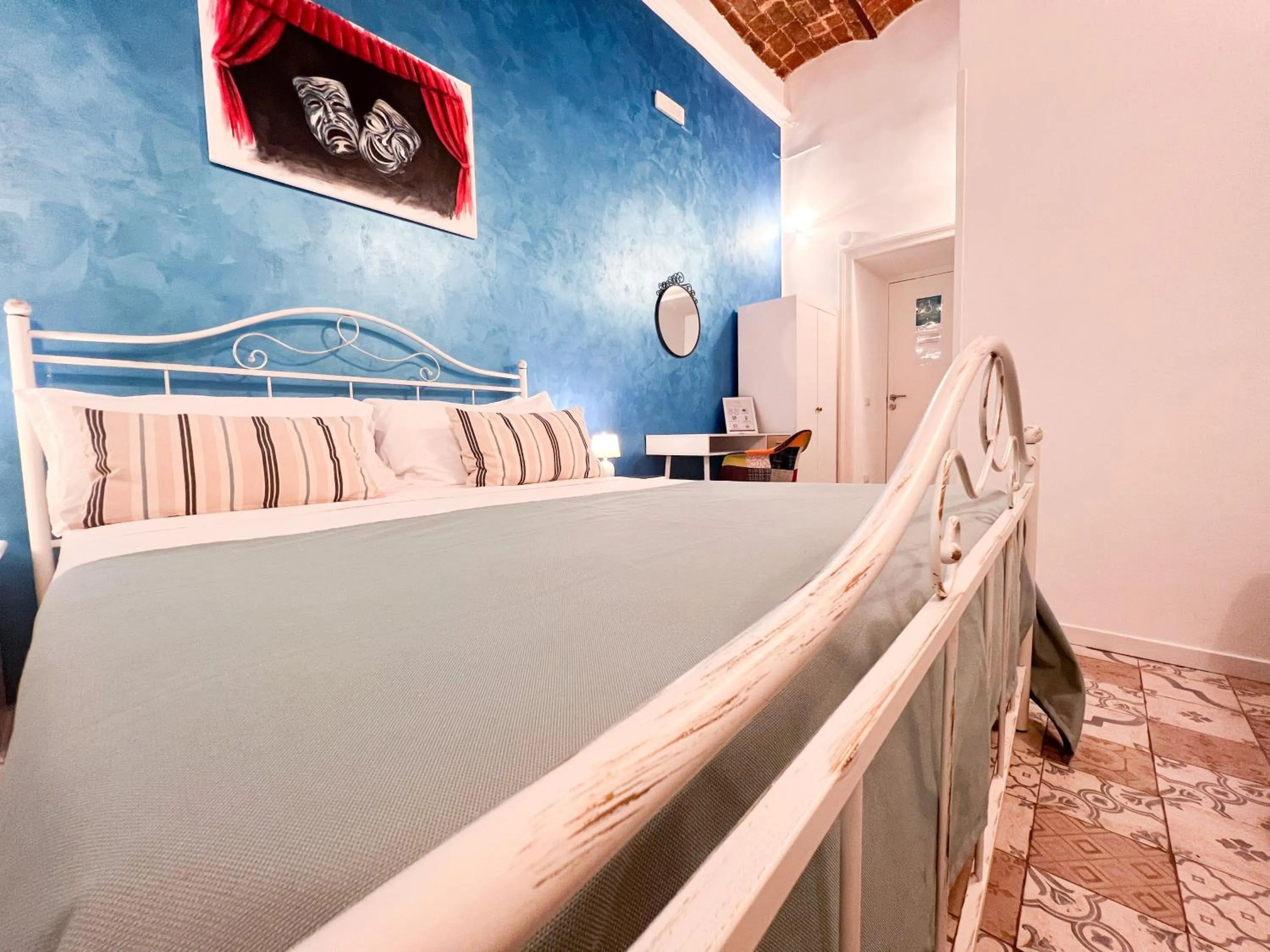 Bed in Suite Scarlatti