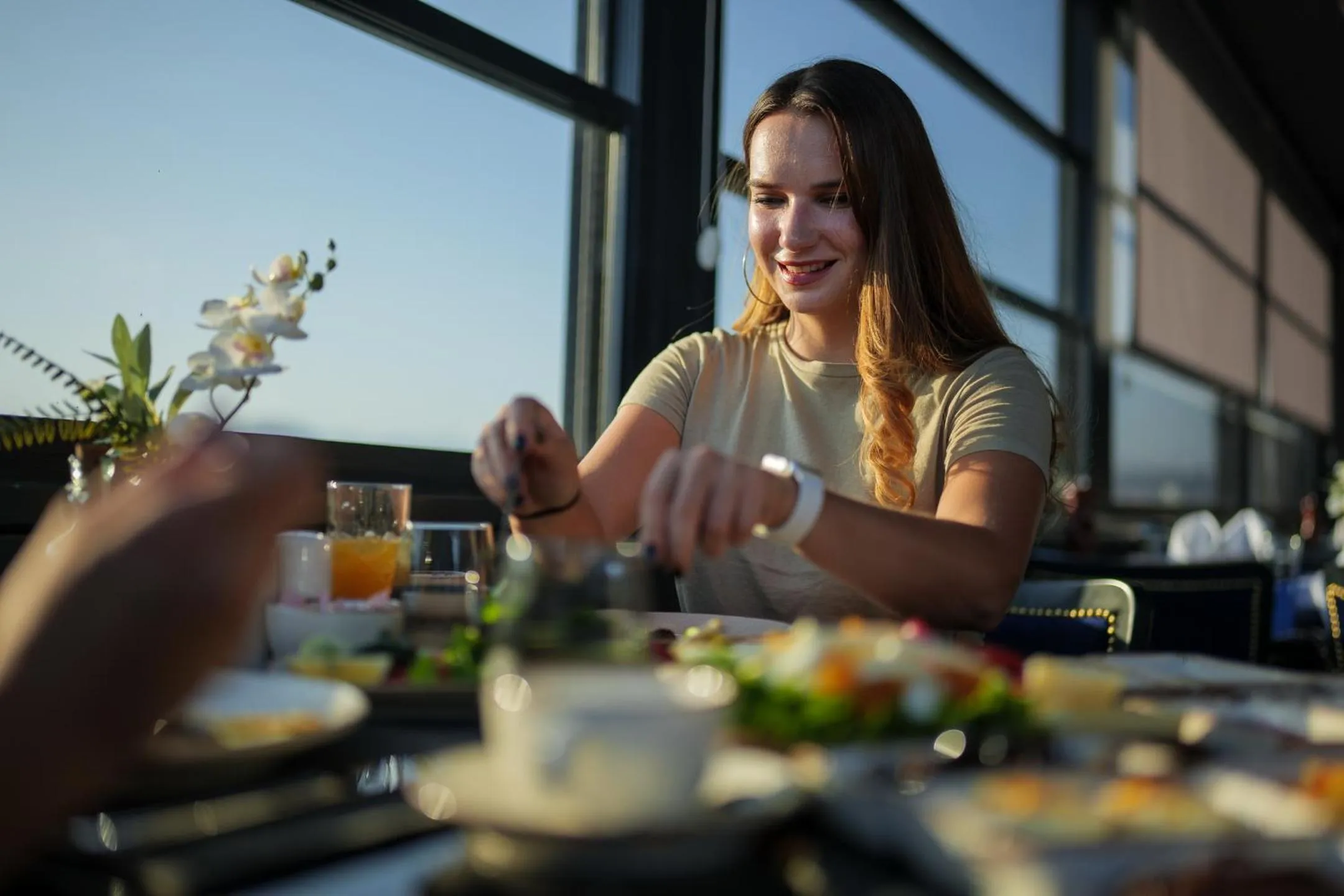 Restaurant/places to eat in Leslion Luxury Hotel