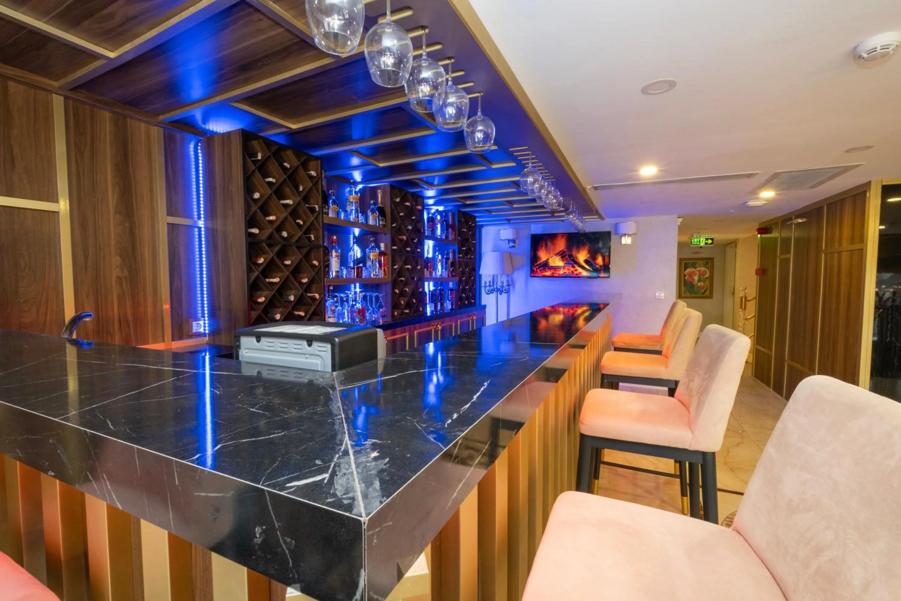 Leslion Luxury Hotel