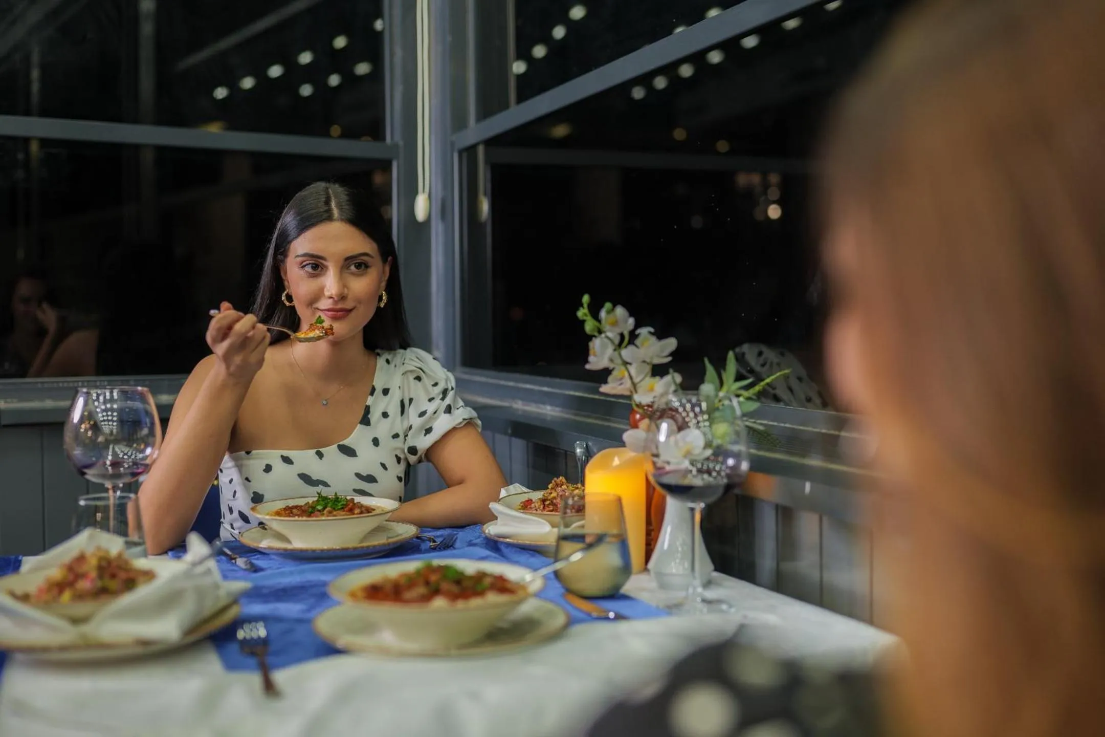 Restaurant/places to eat in Leslion Luxury Hotel