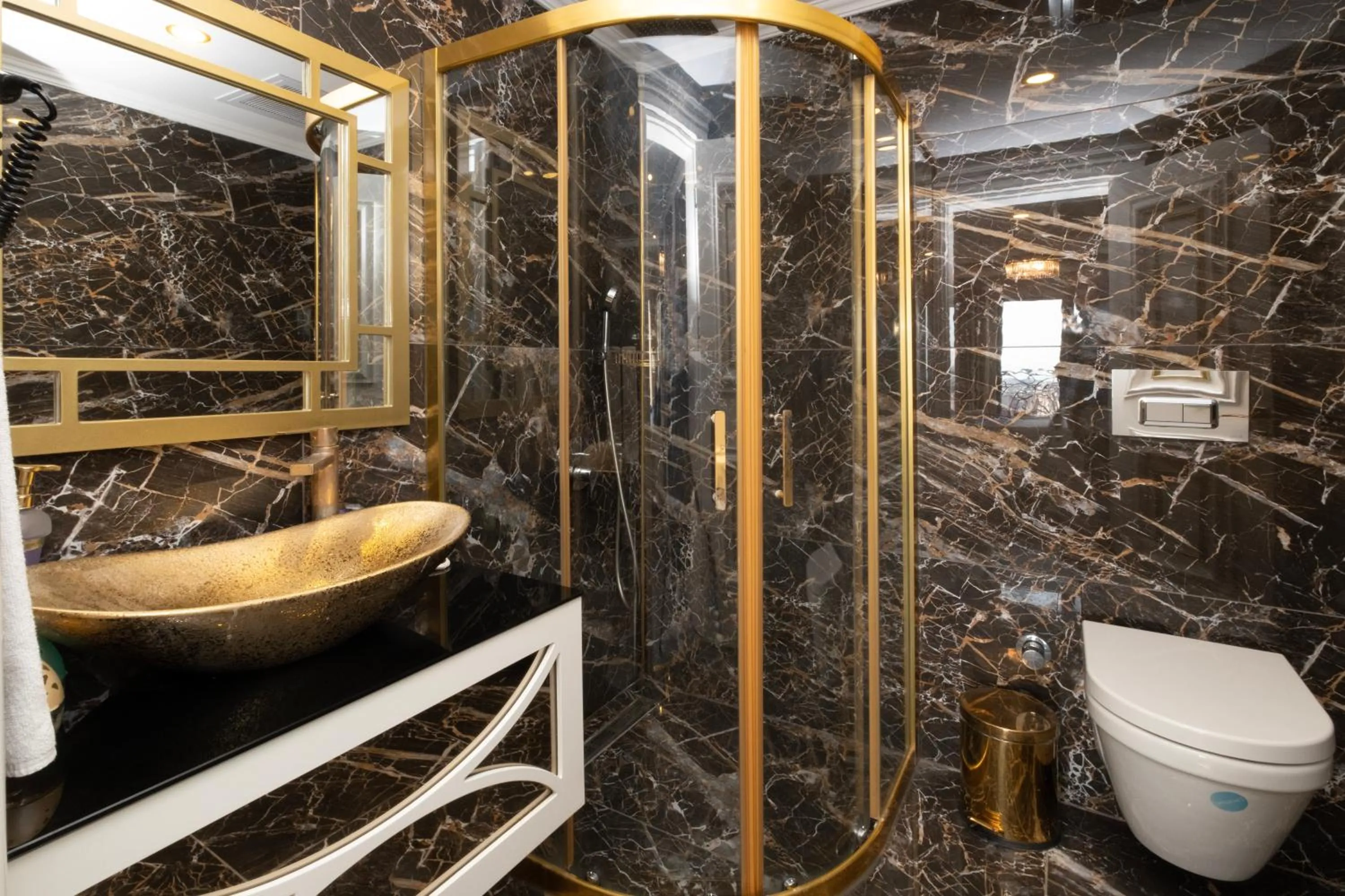 Bathroom in Leslion Luxury Hotel