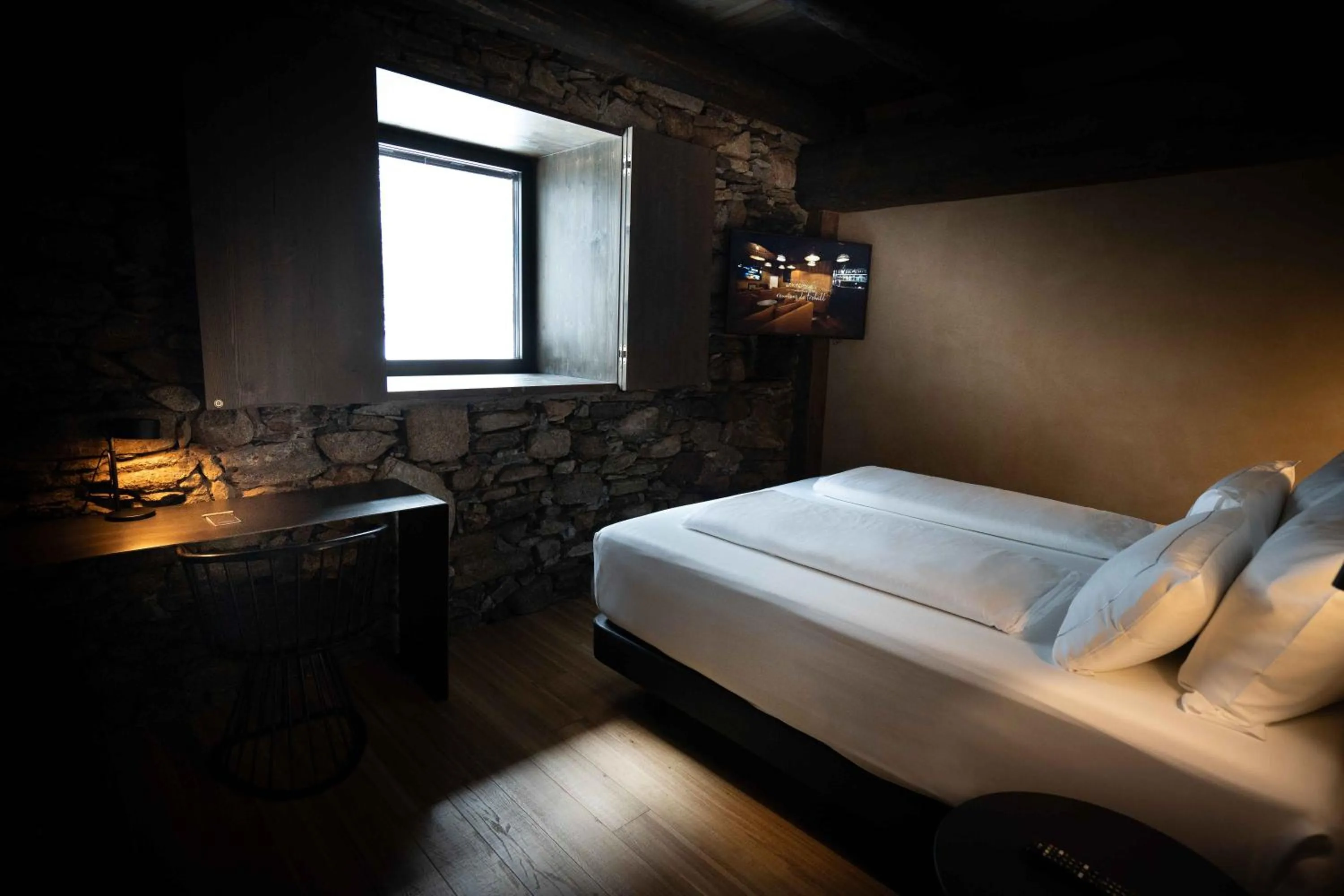 Bed in Les Pardines 1819 Mountain suites & SPA