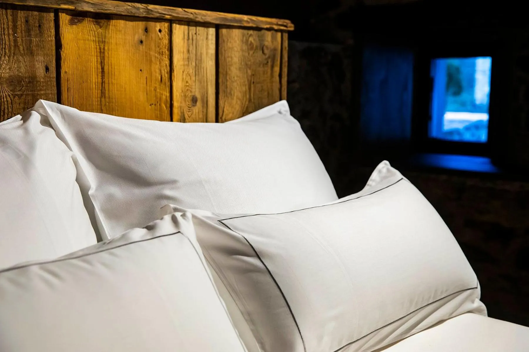 Bed in Les Pardines 1819 Mountain suites & SPA