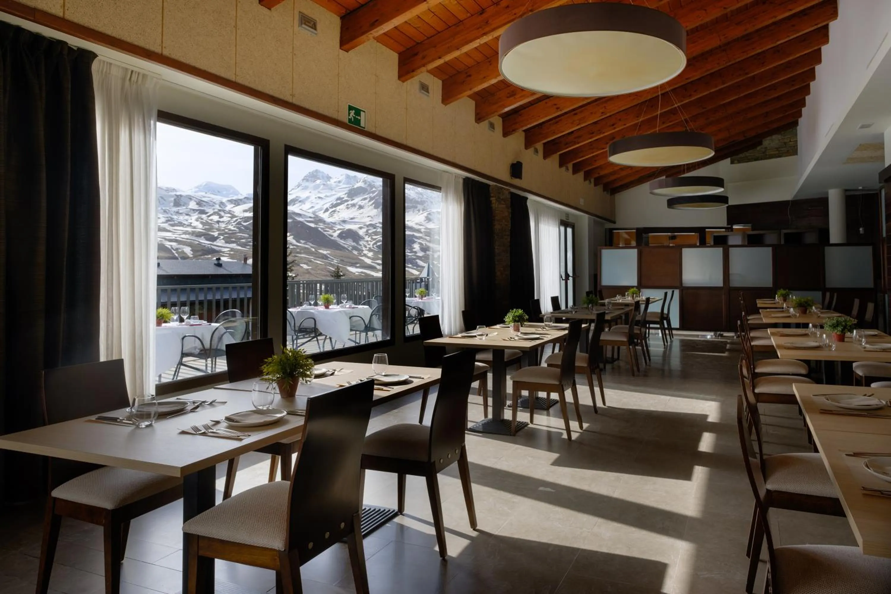 Restaurant/places to eat in SNÖ Aragon Hills