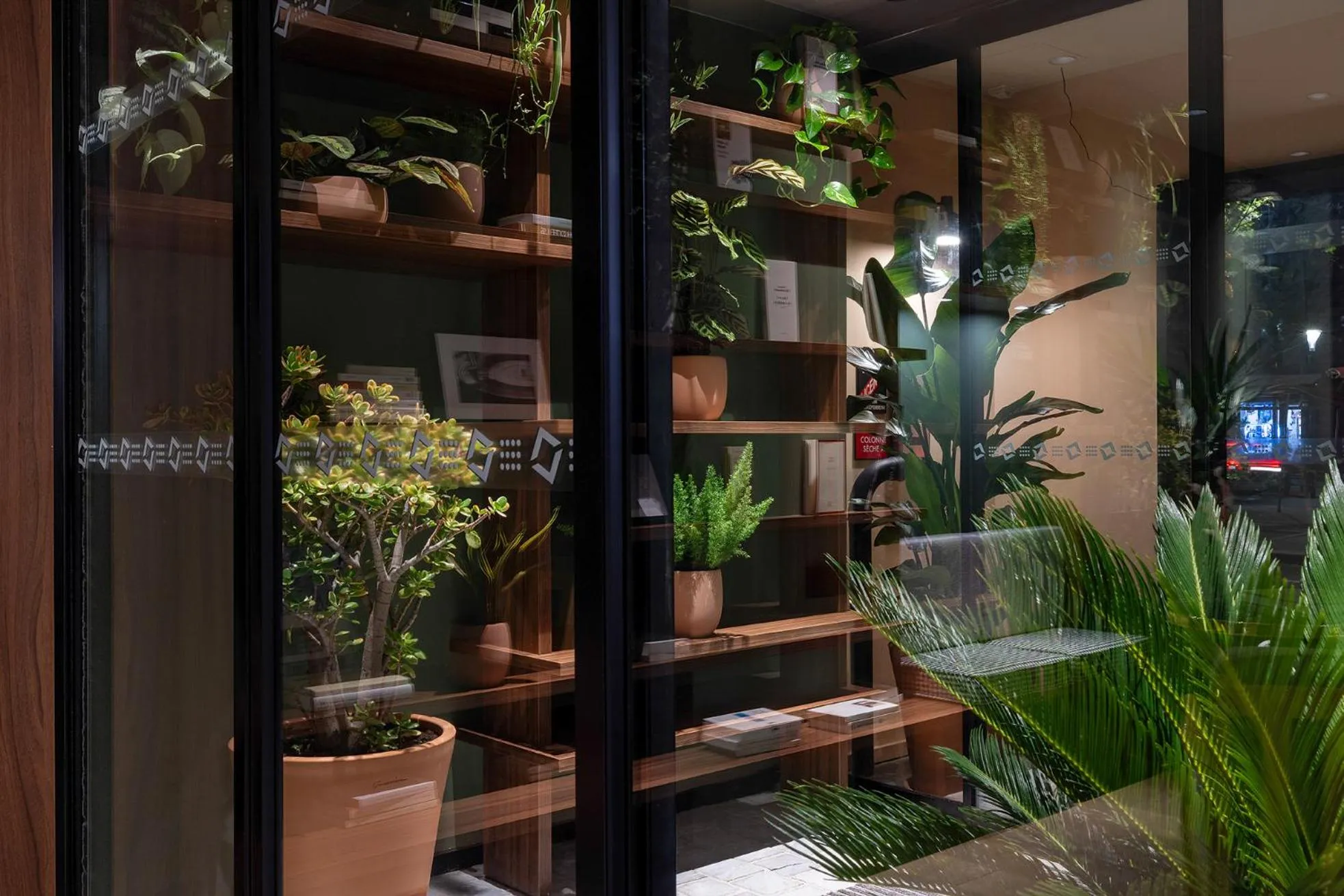 Lobby or reception in Les Artistes