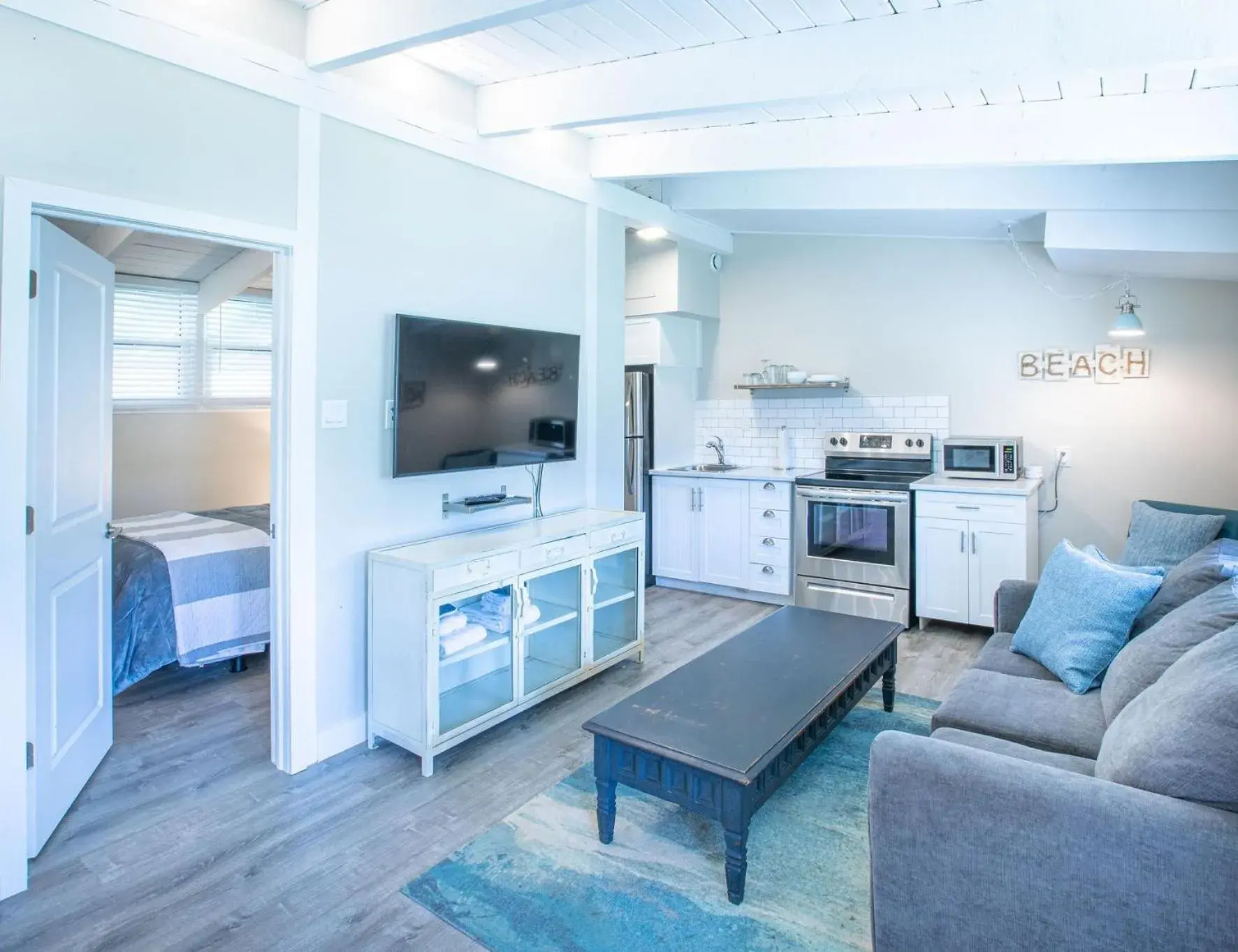 Boutique Suite #6 Boutique Suite #6