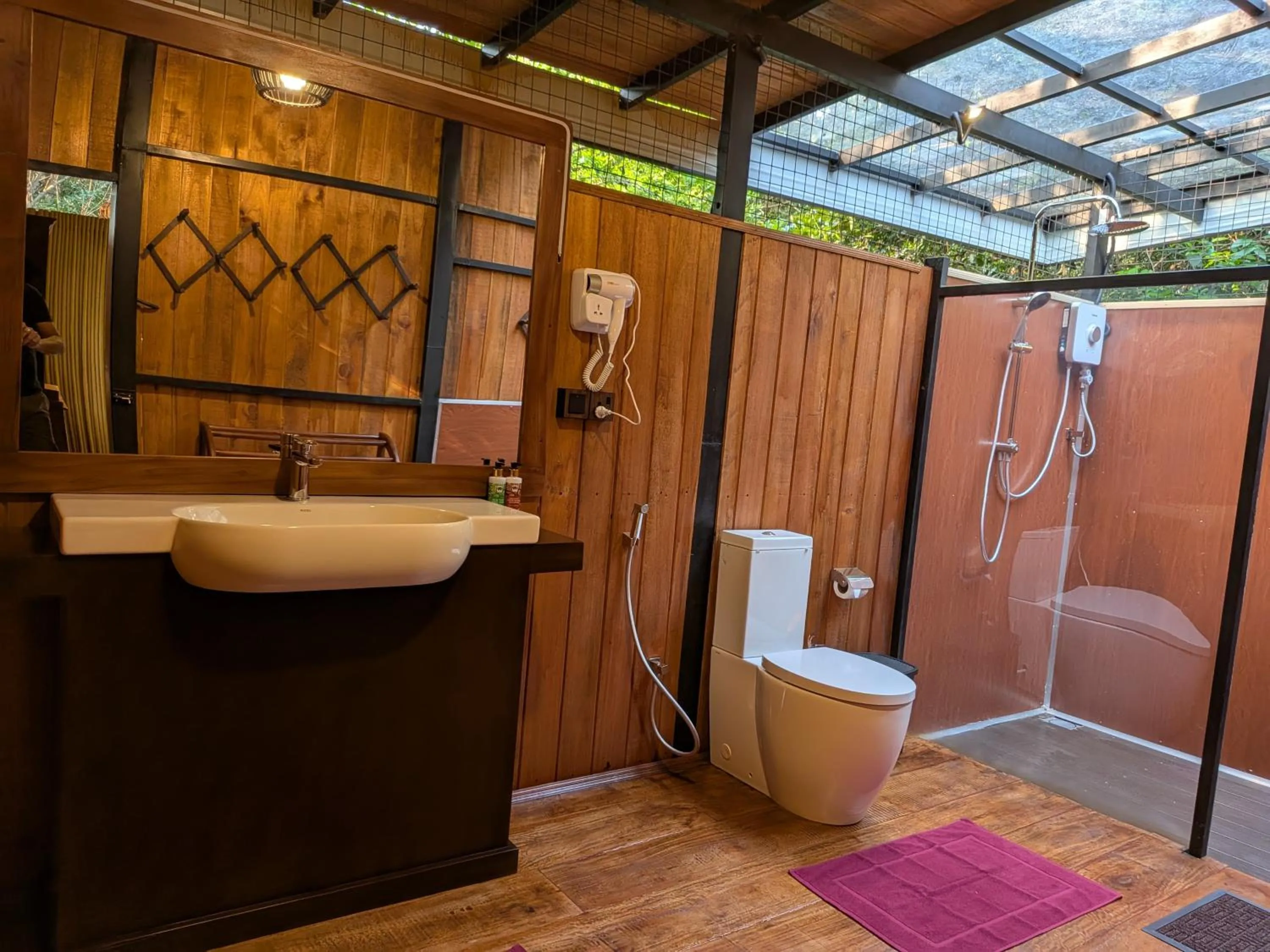 Shower in Habarana Tree house Mutu village