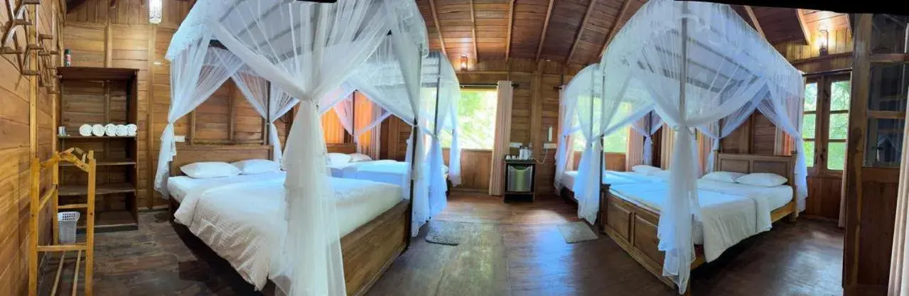 Family Suite with Balcony in Habarana Tree house Mutu village Family Suite with Balcony in Habarana Tree house Mutu village