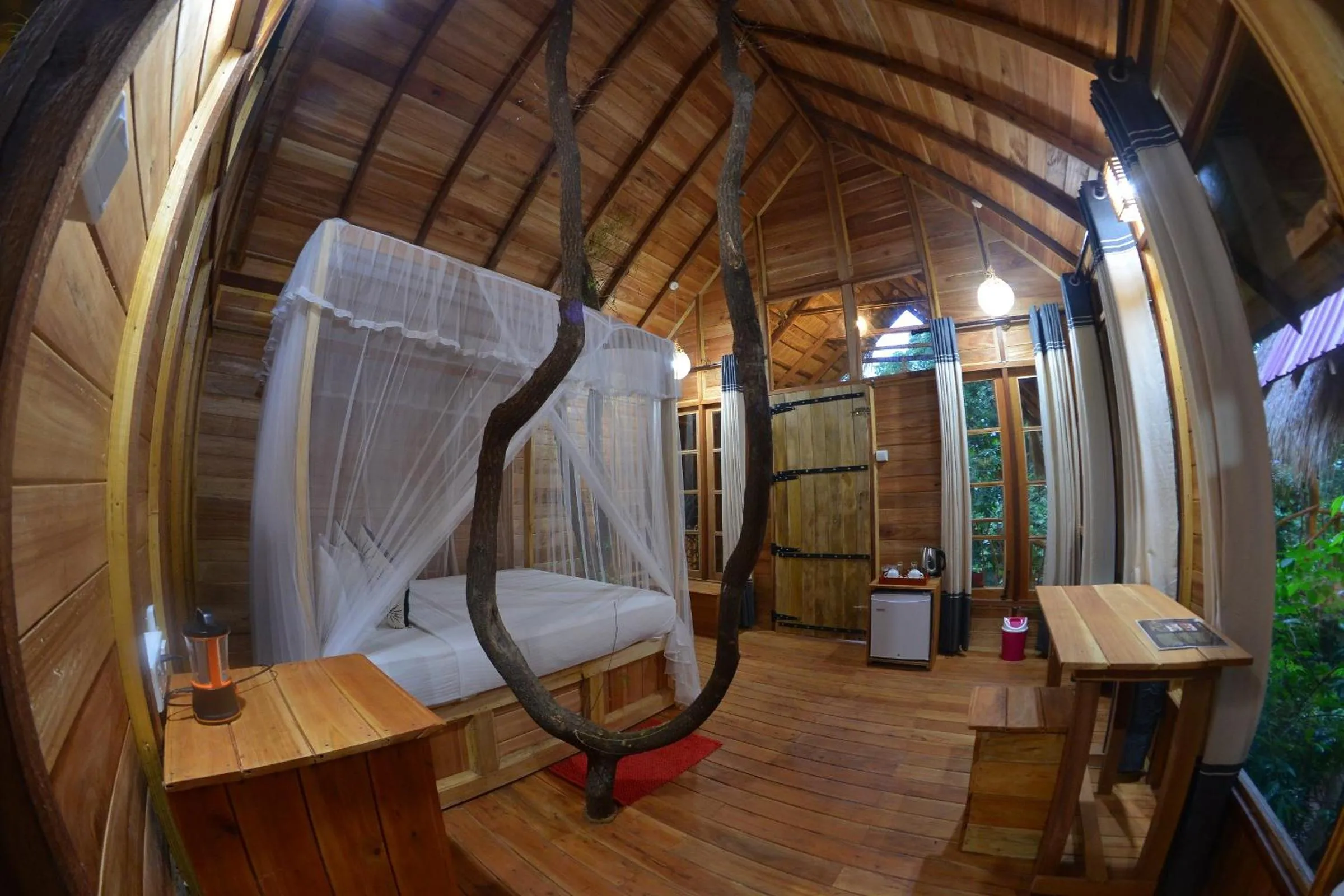 Habarana Tree house Mutu village