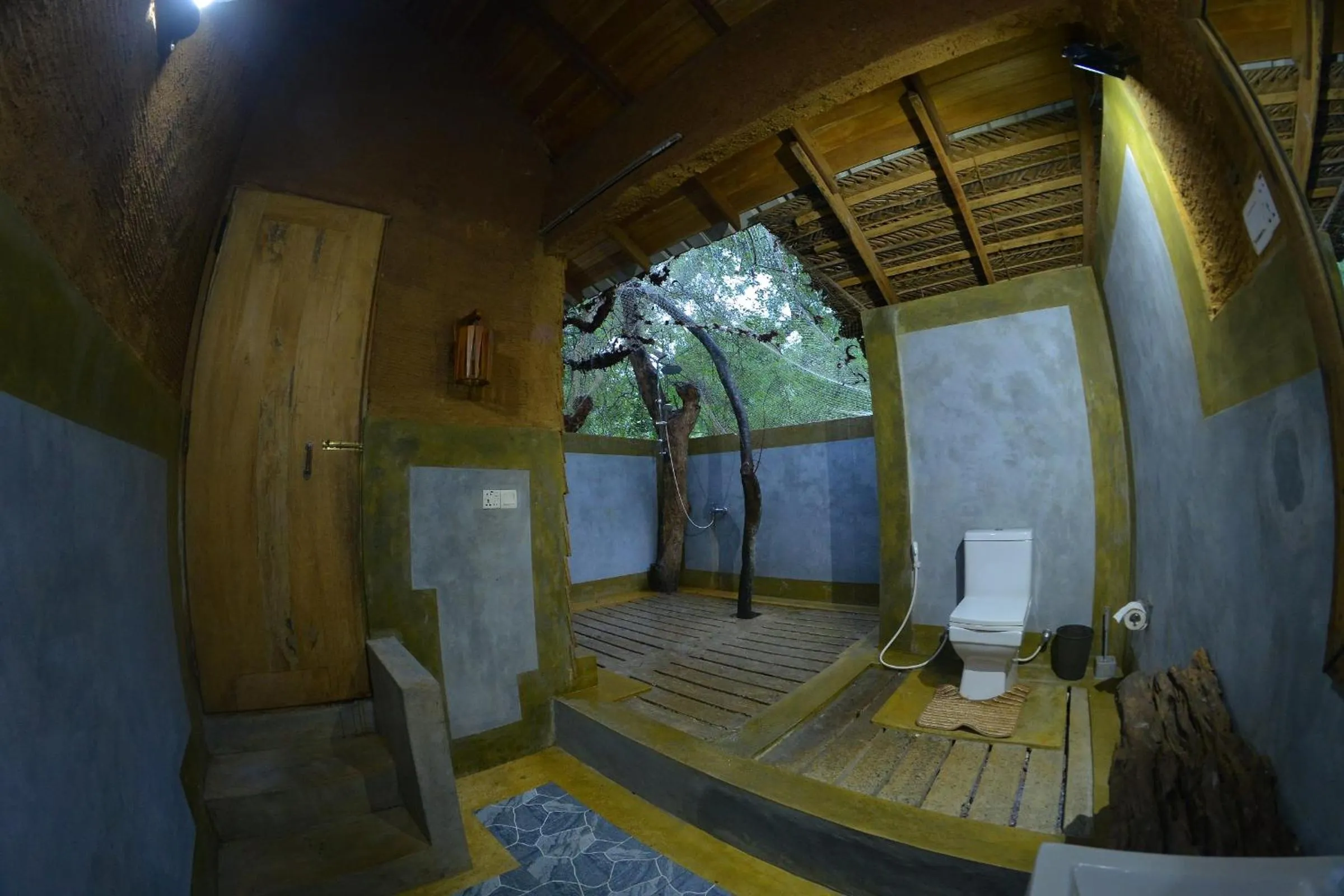 Bathroom in Habarana Tree house Mutu village