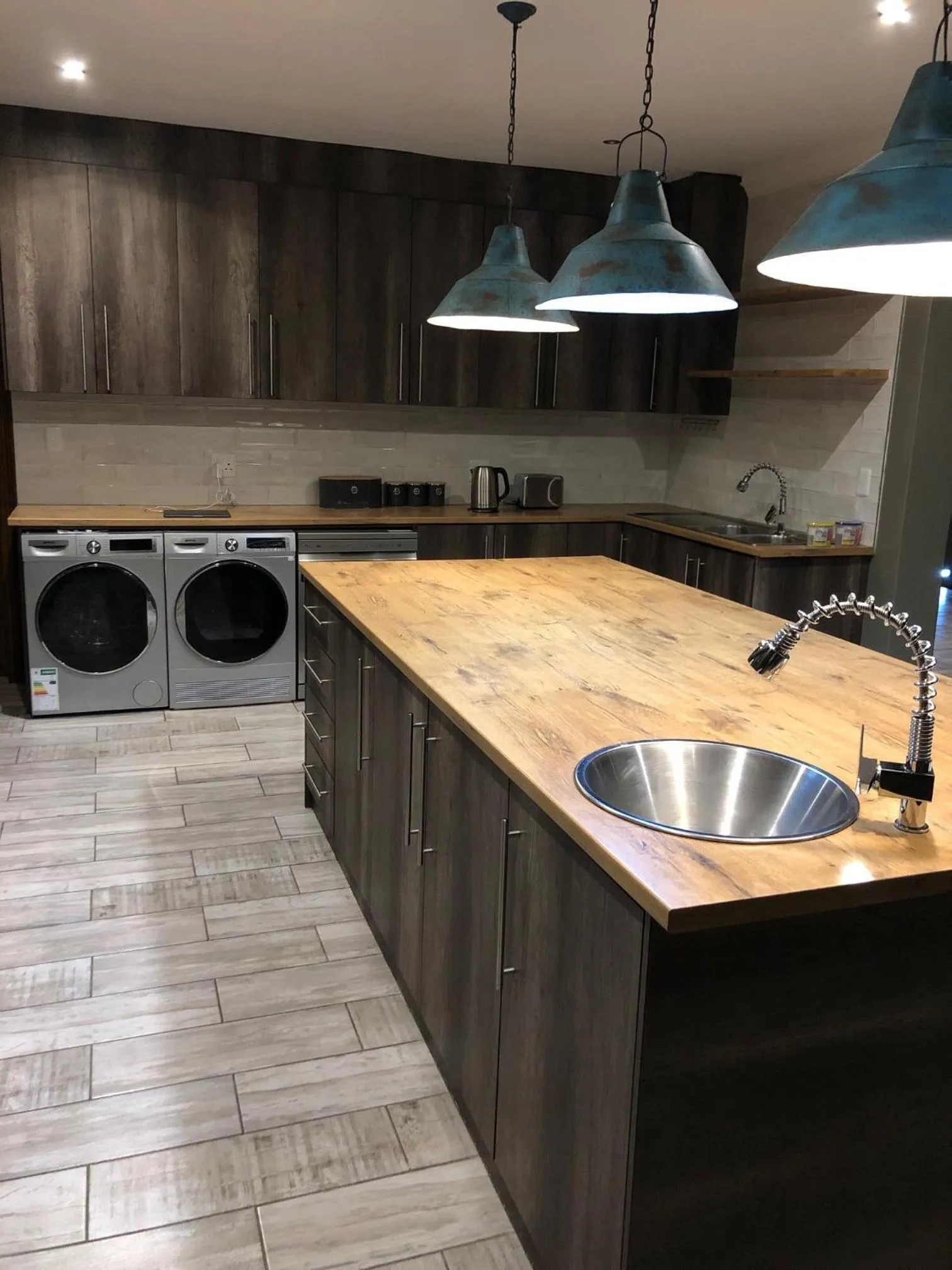 Kitchen or kitchenette in Forest Hill Wilderness