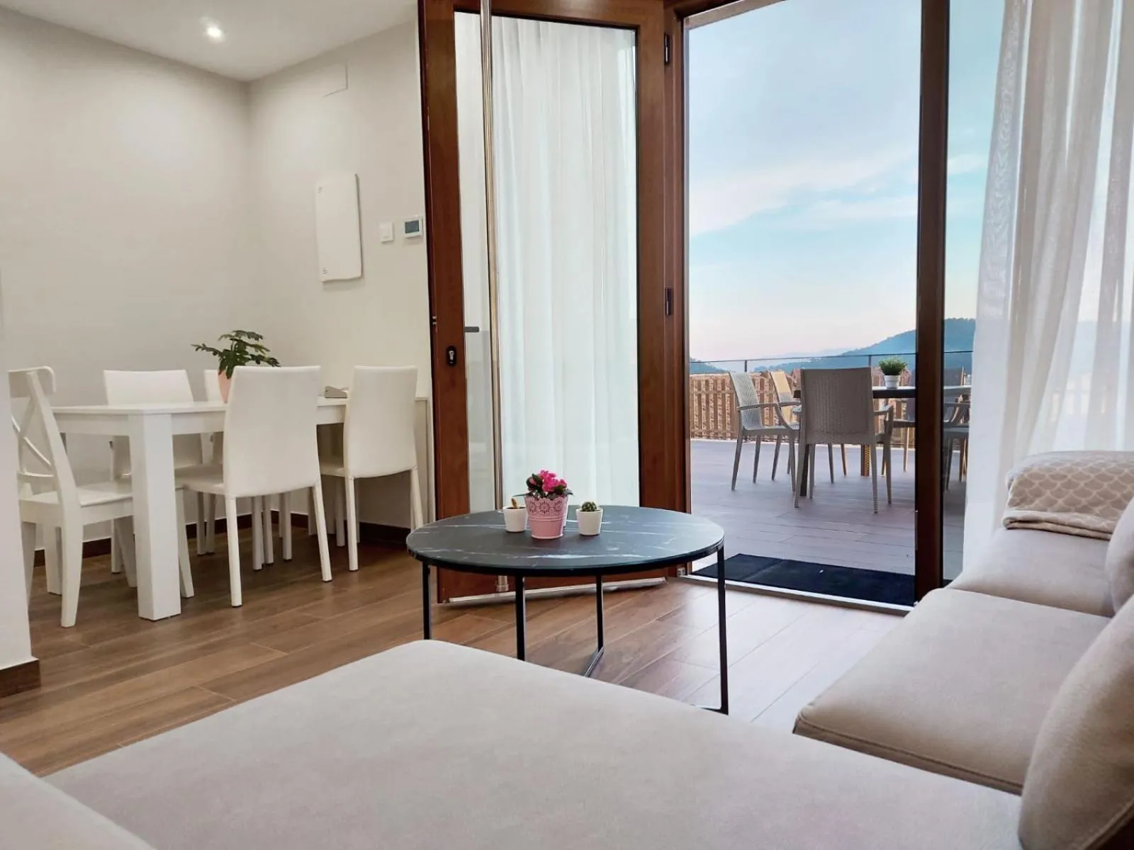 Living room, Bed in Mirador Ría de Aldán Apartamentos