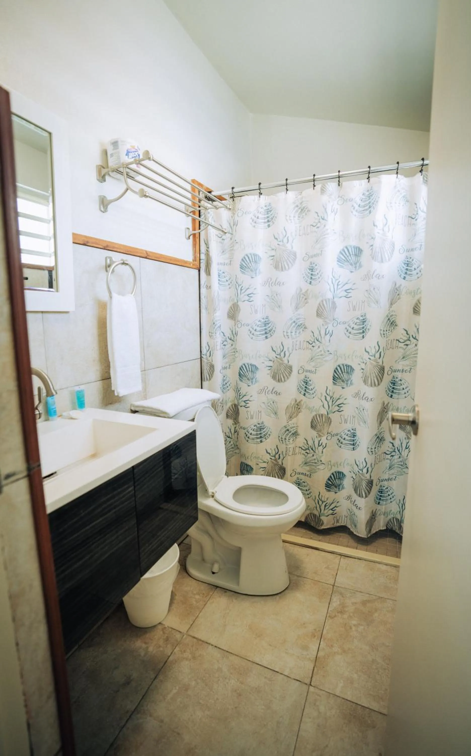 Shower in El Navegante de Culebra