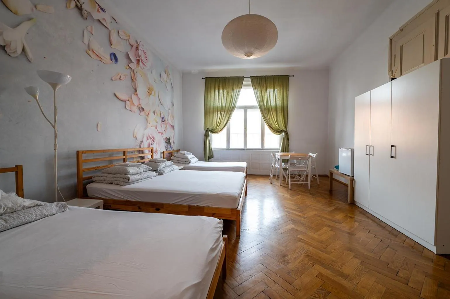 Photo of the whole room, Bed in Trzy Kafki Private Rooms