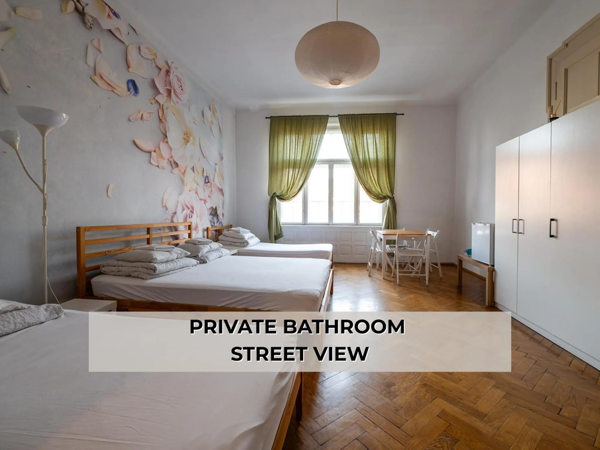 Bed in Trzy Kafki Private Rooms