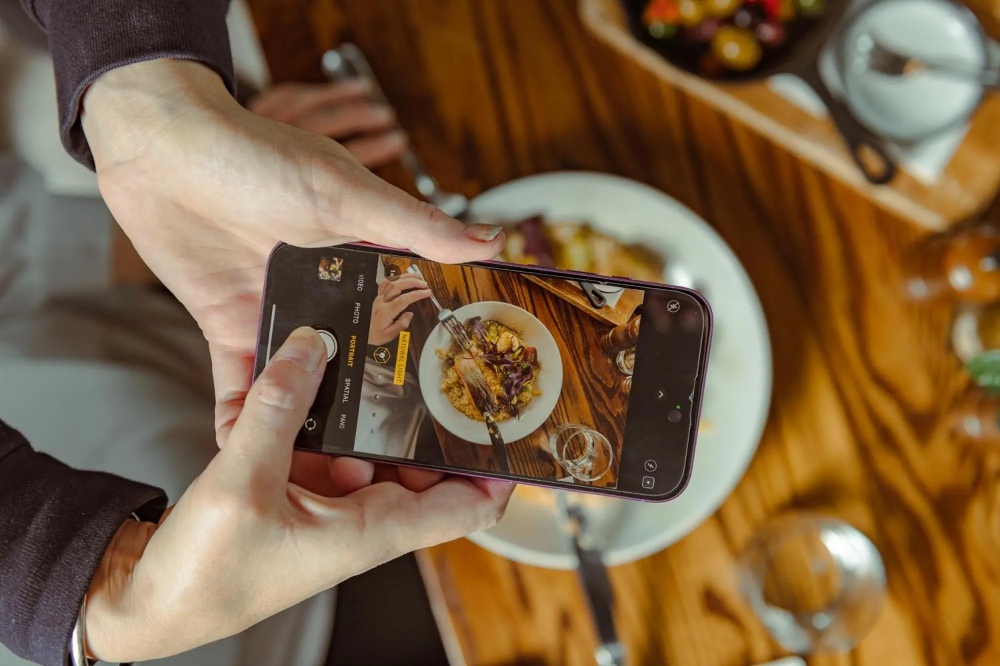 Restaurant/places to eat in Carnmore Hotel Christchurch