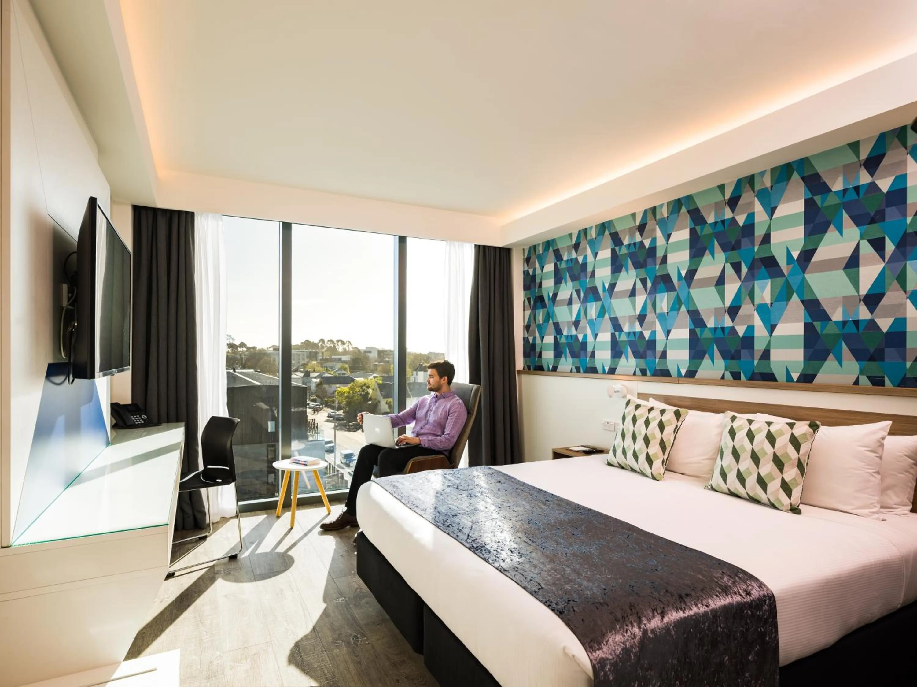 Bedroom, Bed in Carnmore Hotel Christchurch