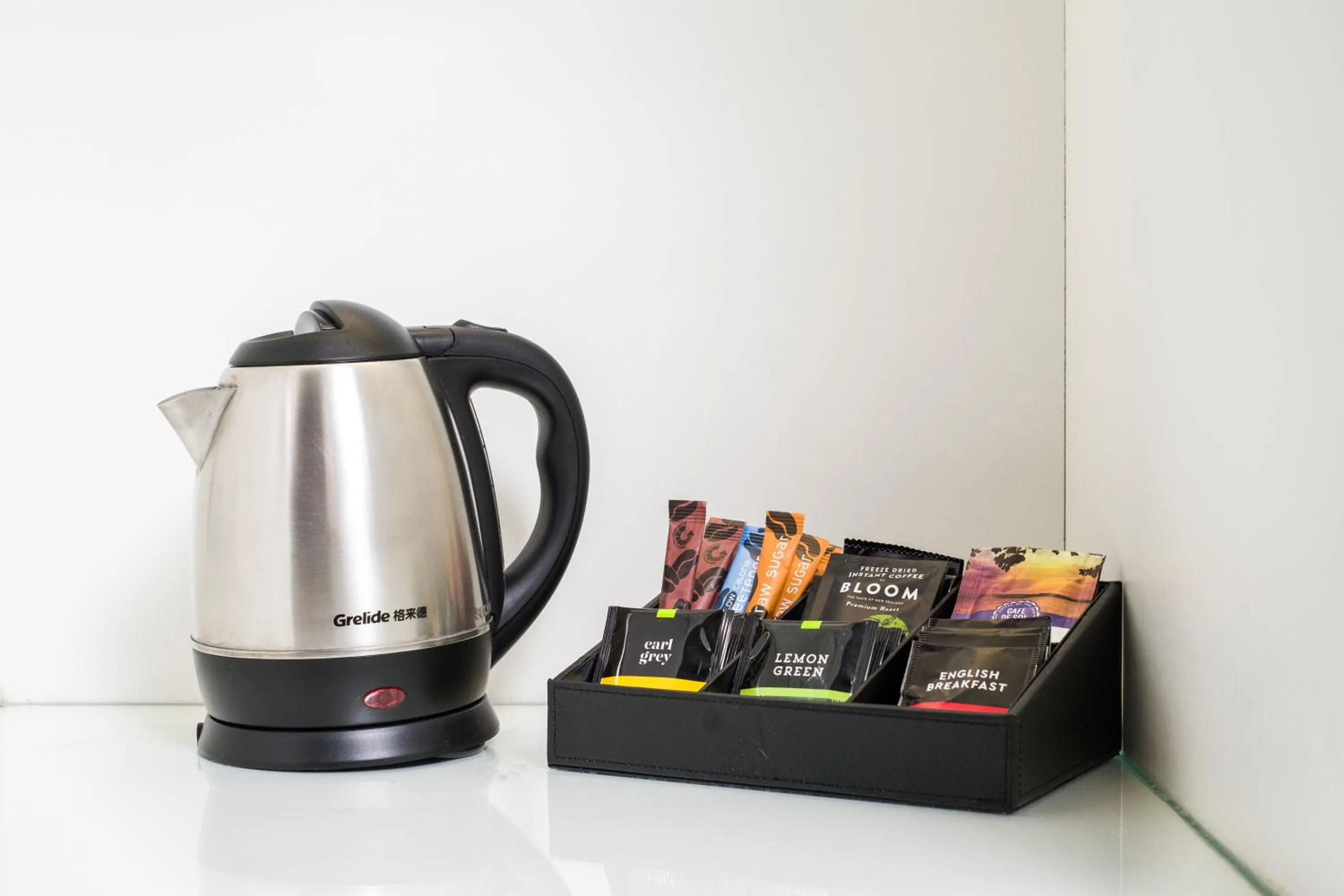 Coffee/tea facilities in Carnmore Hotel Christchurch