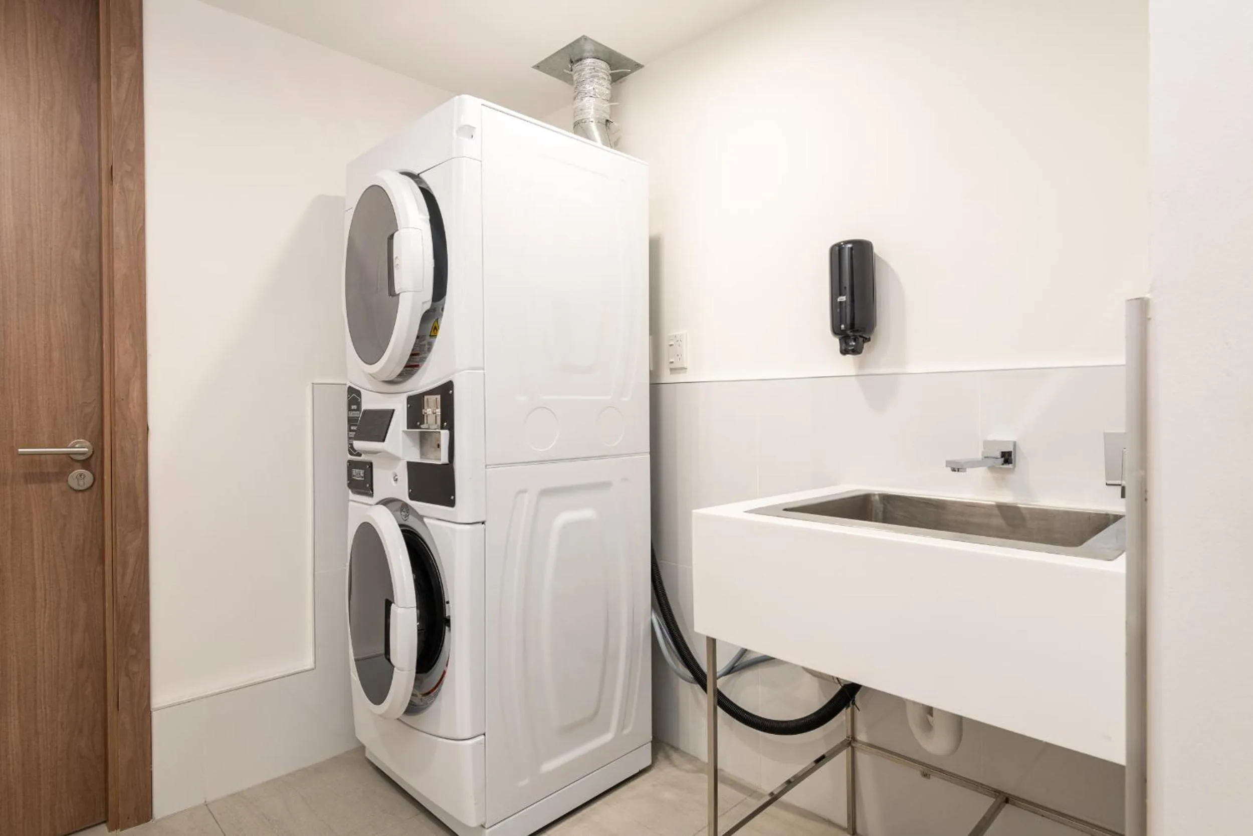 laundry in Carnmore Hotel Christchurch